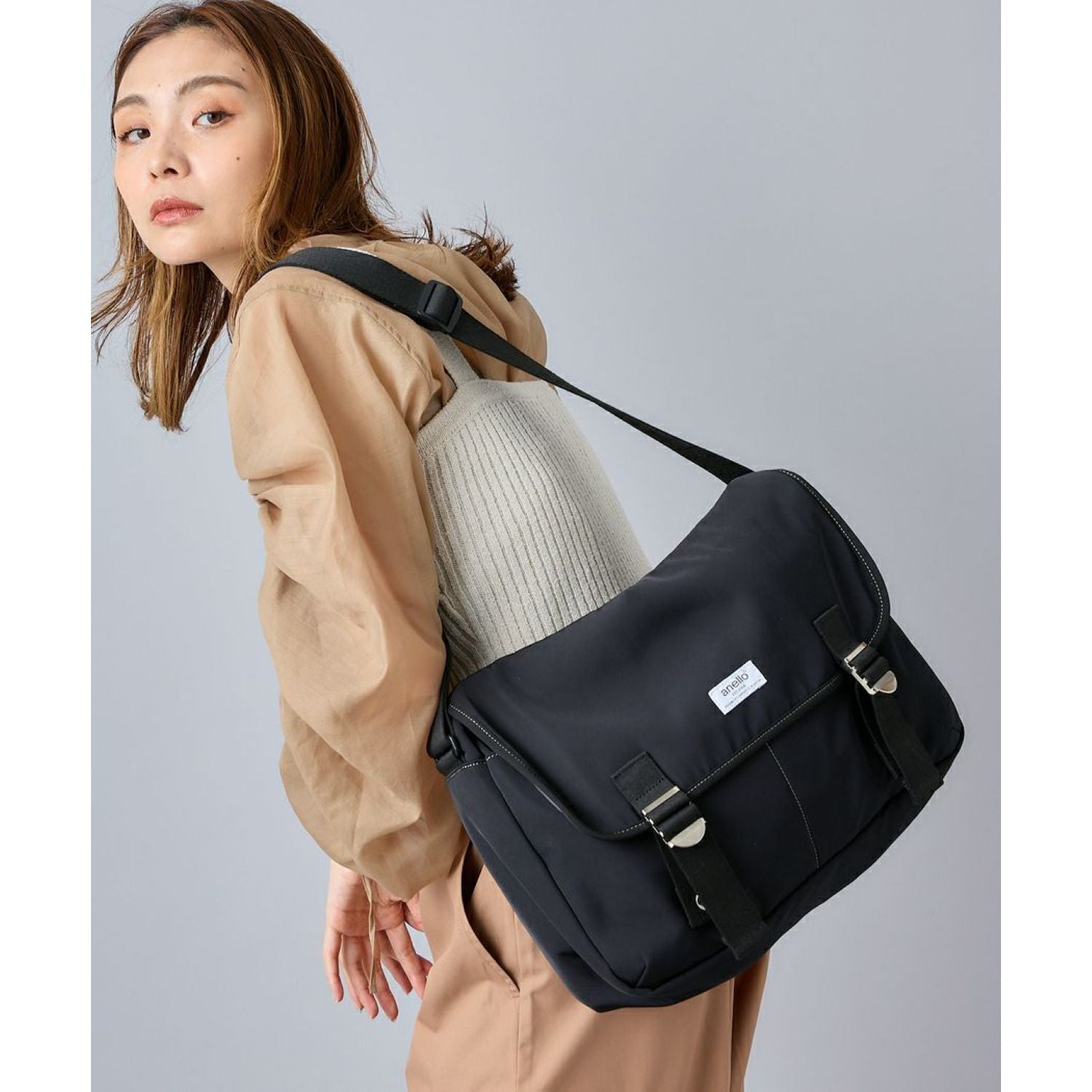 Anello Town Messenger Bag (Navy)