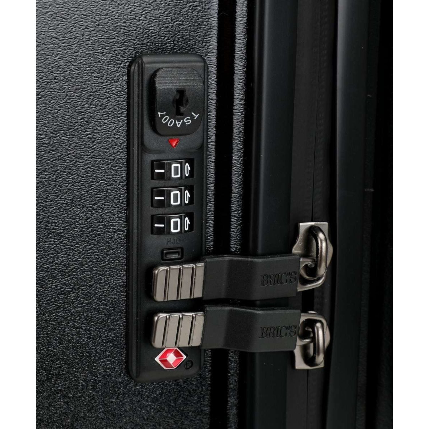 BRIC'S Bellagio 30" Large Luggage Spinner Trunk (Black)