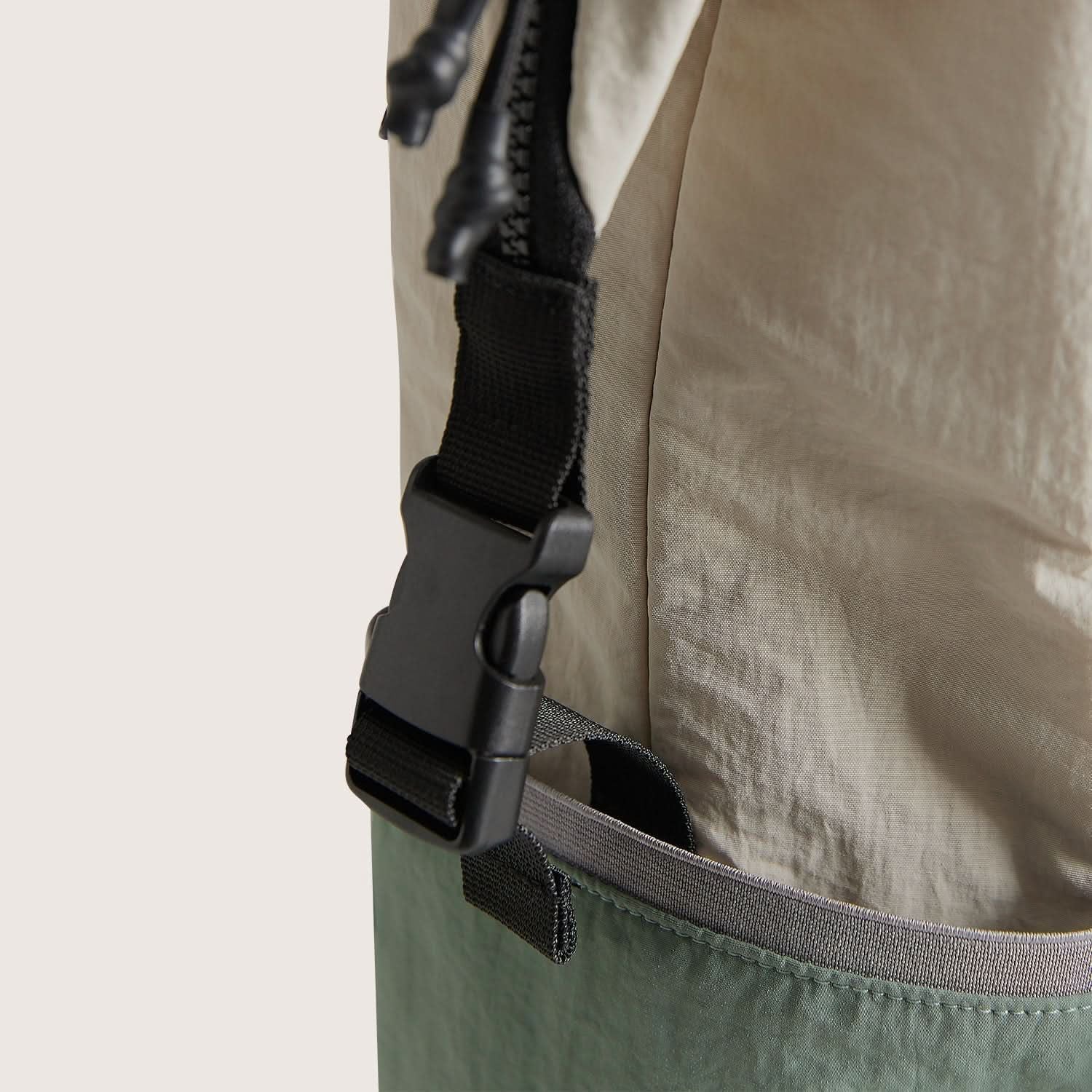 Bagsmart Walker Featherlight Travel Diaper Backpack 25L (Celadon)