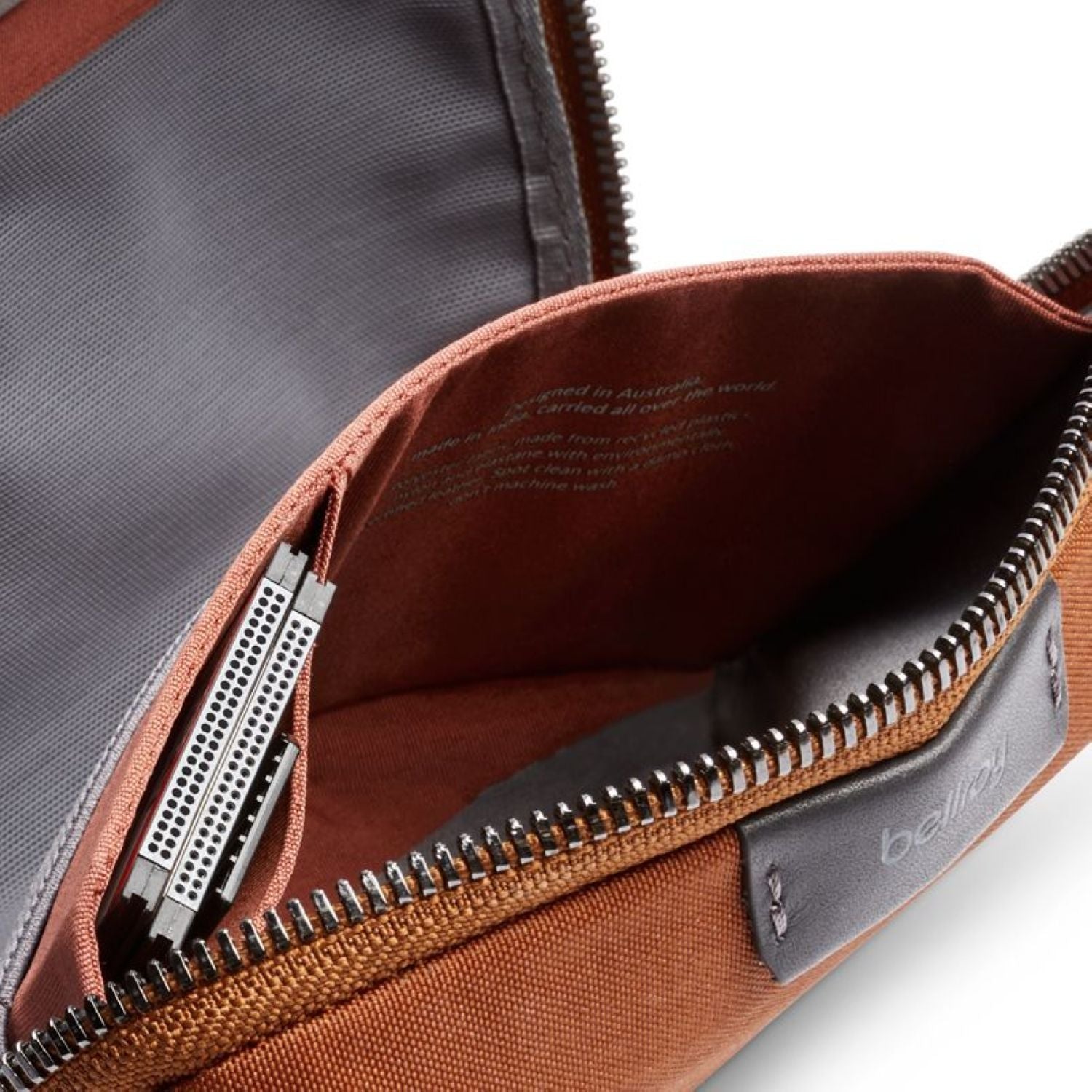 Bellroy Tech Kit Compact - Bronze