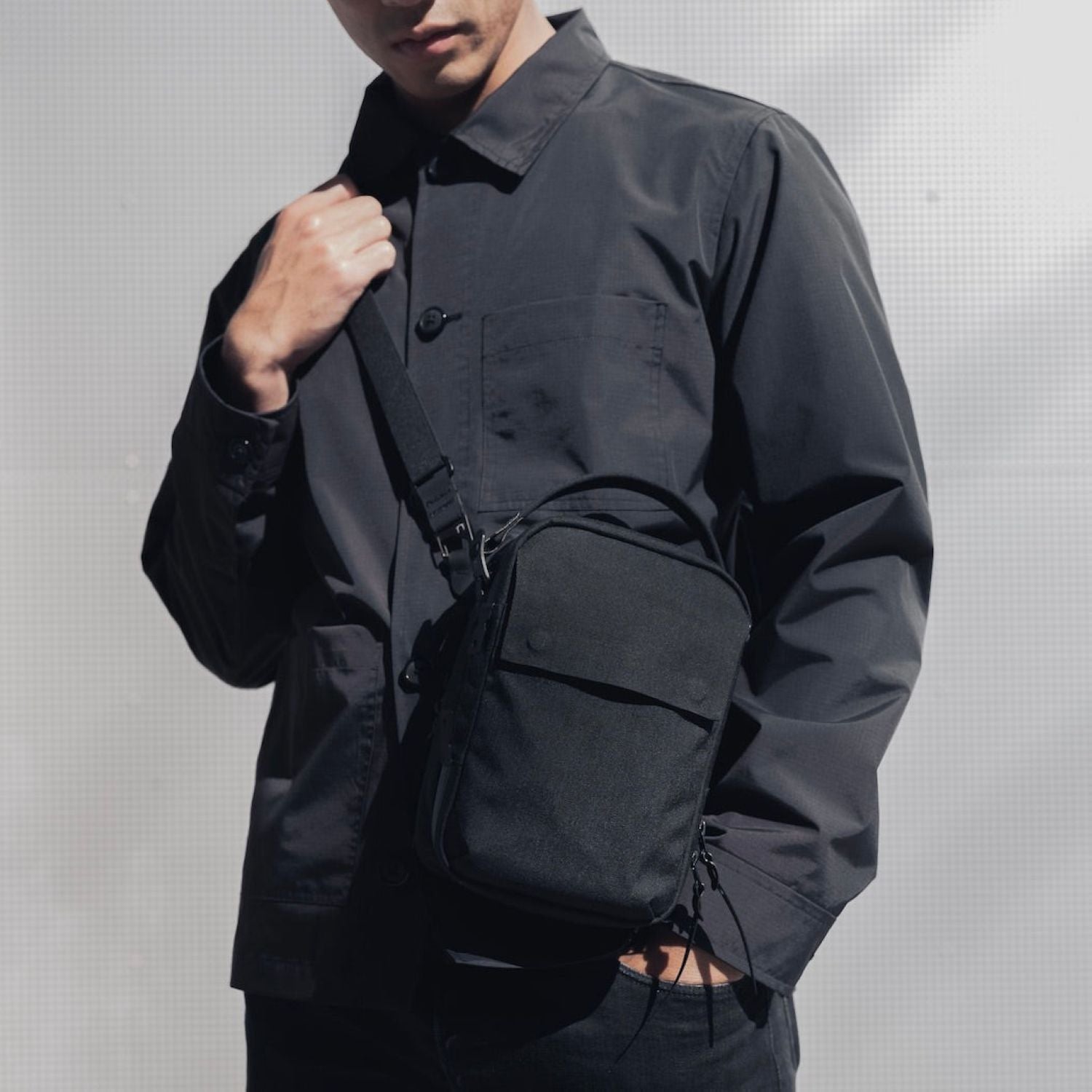 Black Ember Kompak Sling Bag 5L - Jet Black