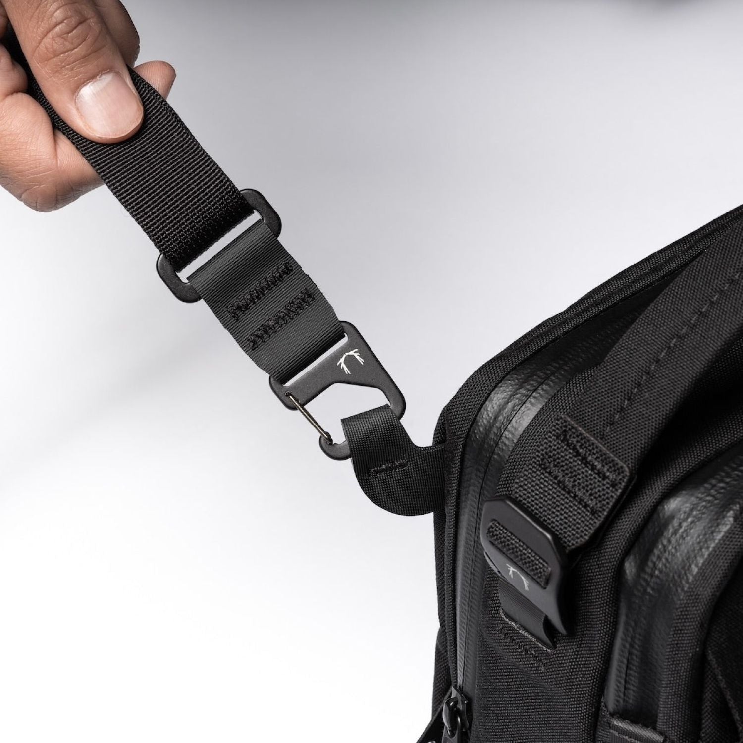 Black Ember (Limited Edition) Kompak Sling Bag 5L - Ember Orange