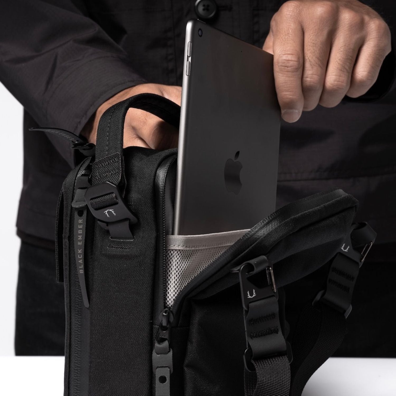 Black Ember (Limited Edition) Kompak Sling Bag 5L - Slate Blue