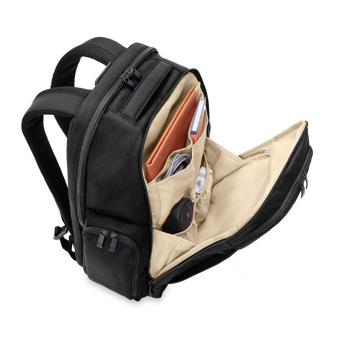 Briggs & Riley Baseline Traveler Backpack (Black)