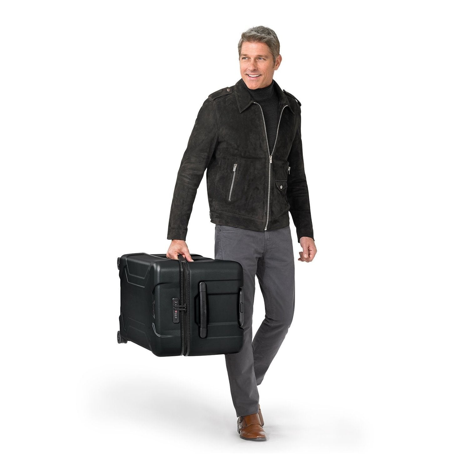 Briggs & Riley Torq 2.0 Extra Large Trunk Spinner (Stealth)