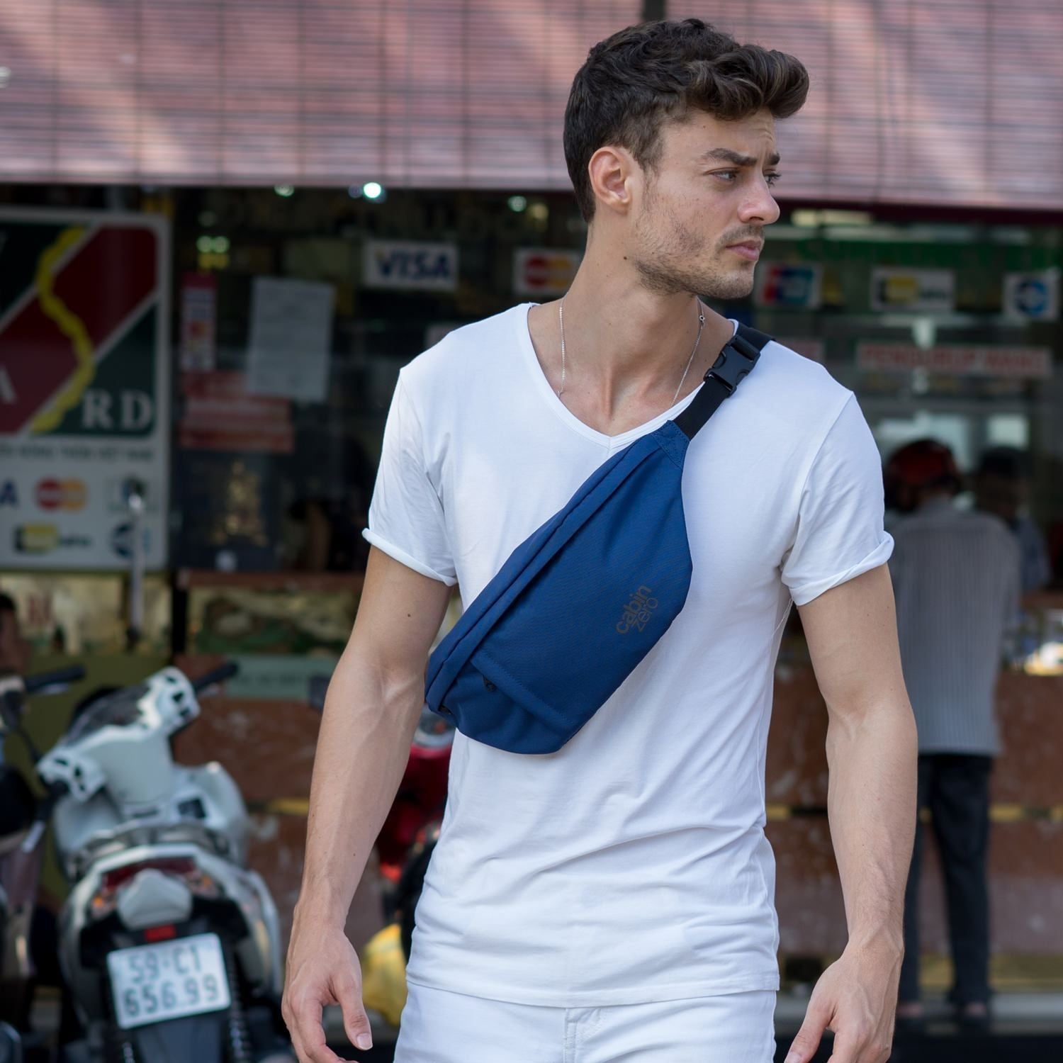 Cabinzero Classic Hip Pack 2L (Navy)