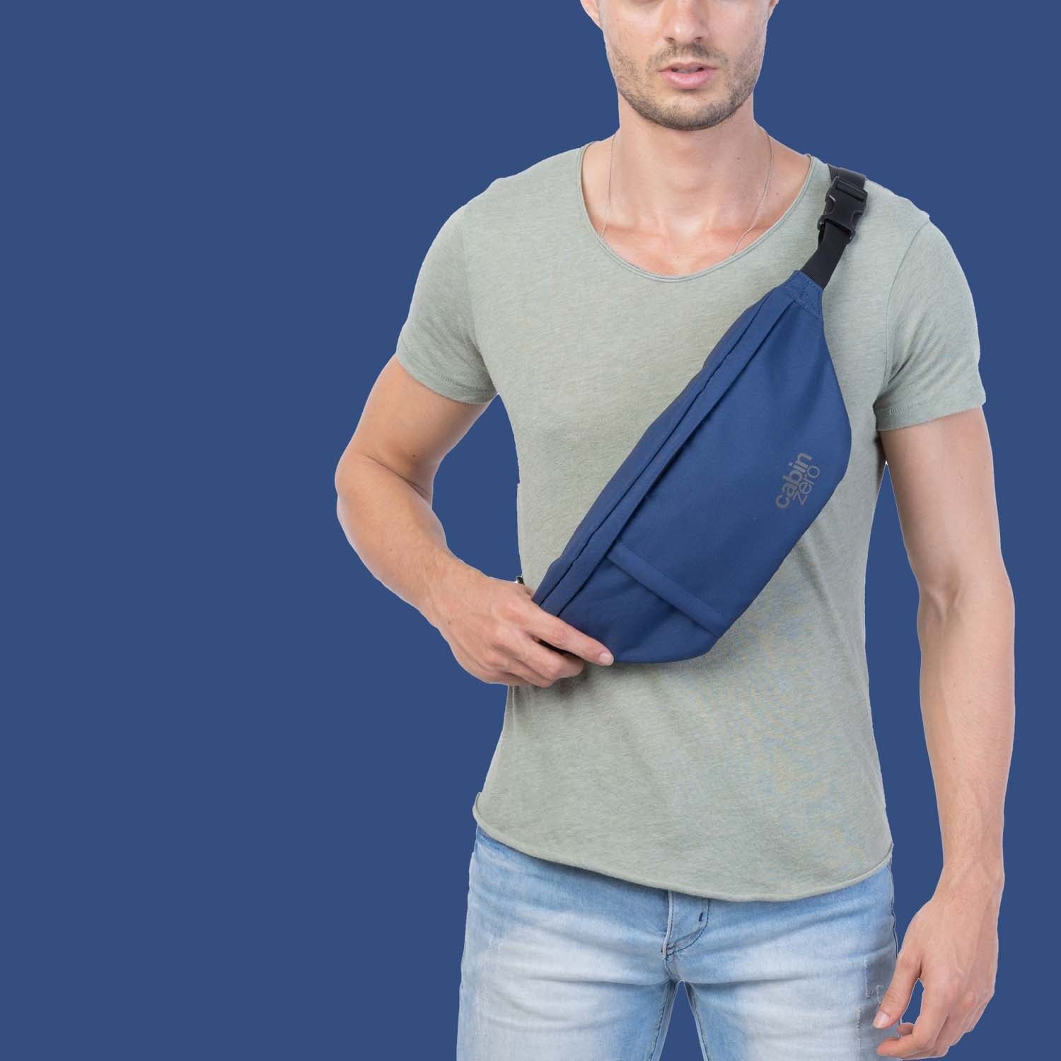 Cabinzero Classic Hip Pack 2L (Navy)