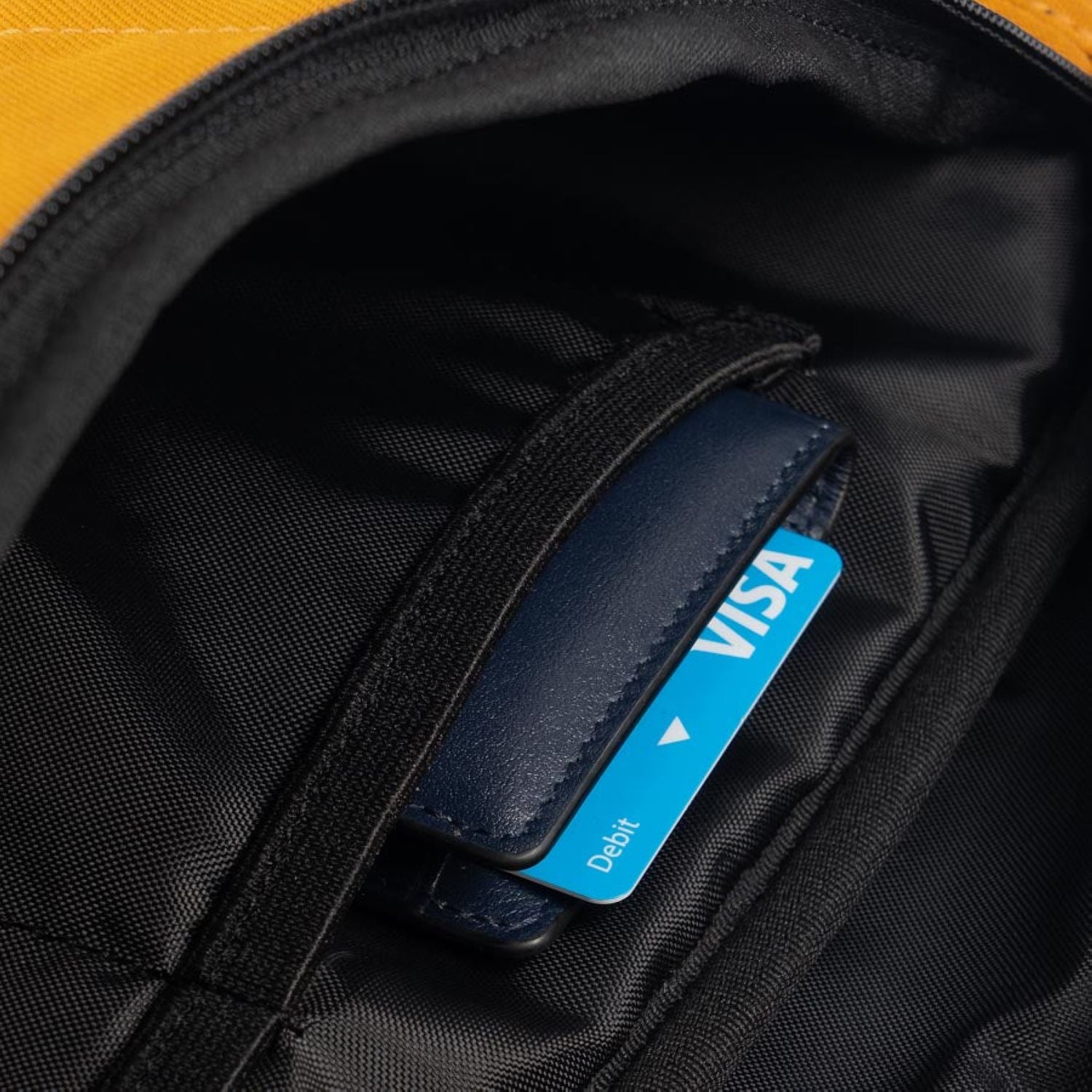 Cabinzero Classic Hip Pack 2L (Orange Chill)