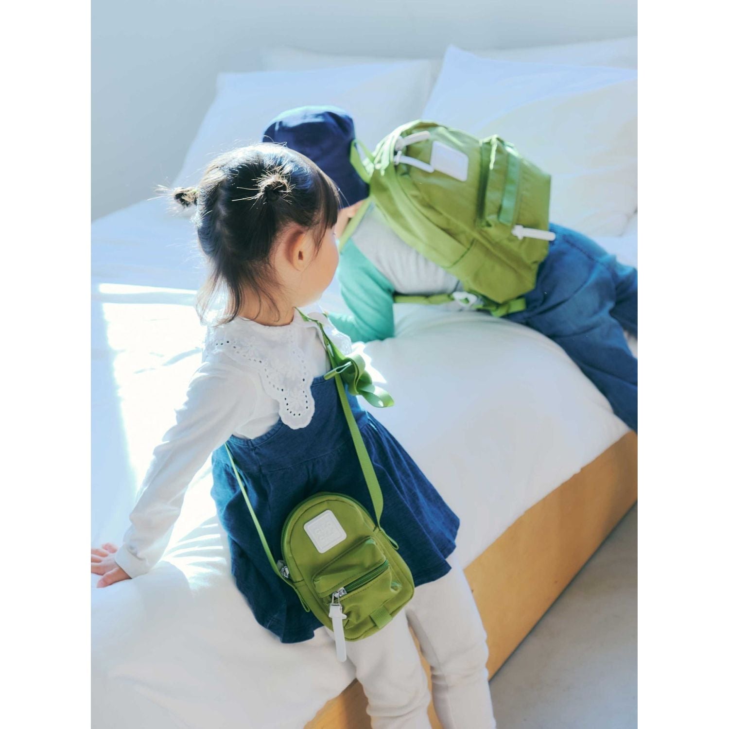 Cilocala Regular Packman Shoulder Bag (Black)