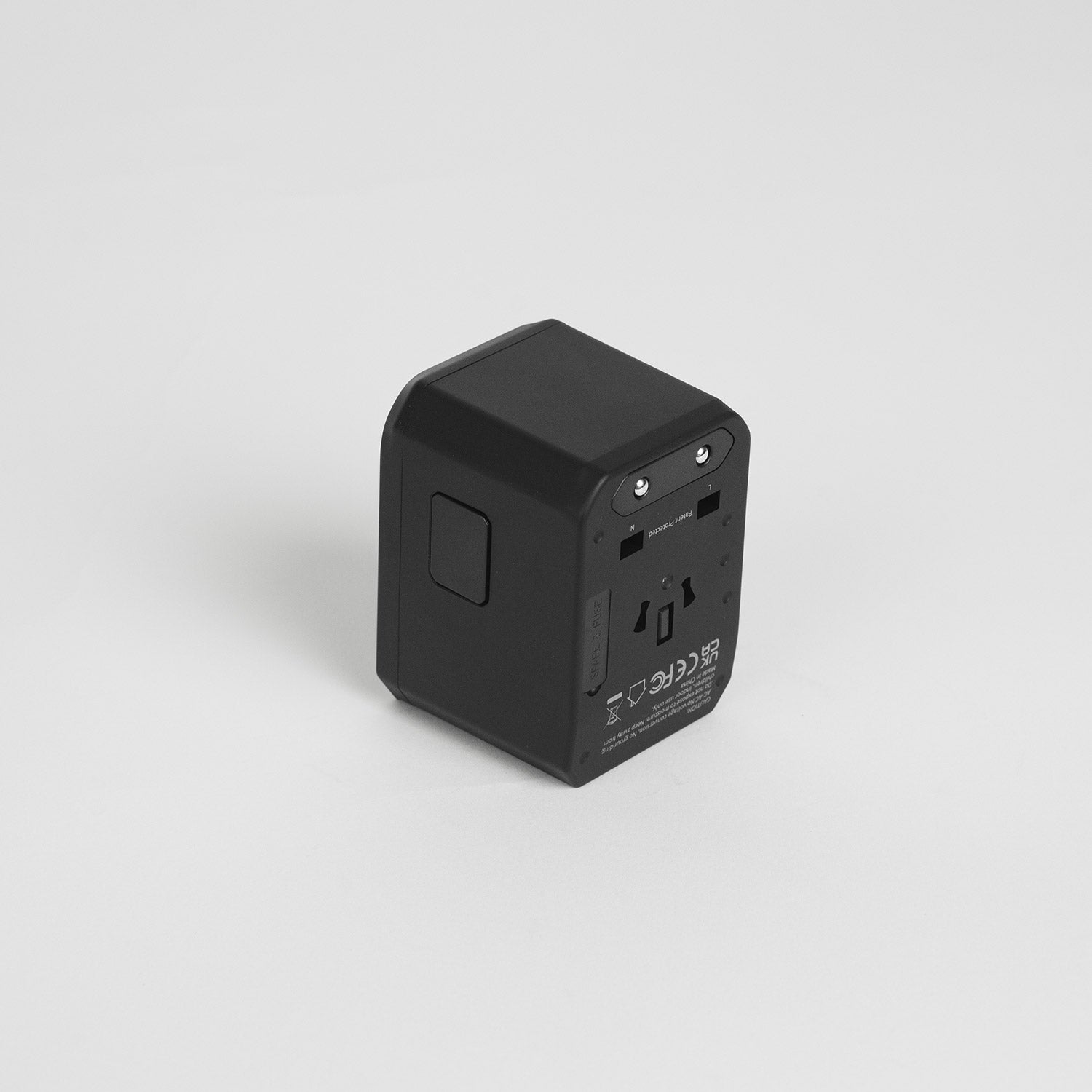 Crossing World Travel Adaptor with 4 X USB and 1 X USB-C - Black