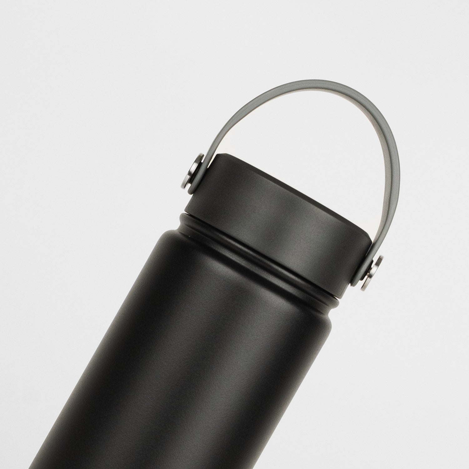 Crossing Urban Insulated S/S Bottle W Handle 540ml - Ebony