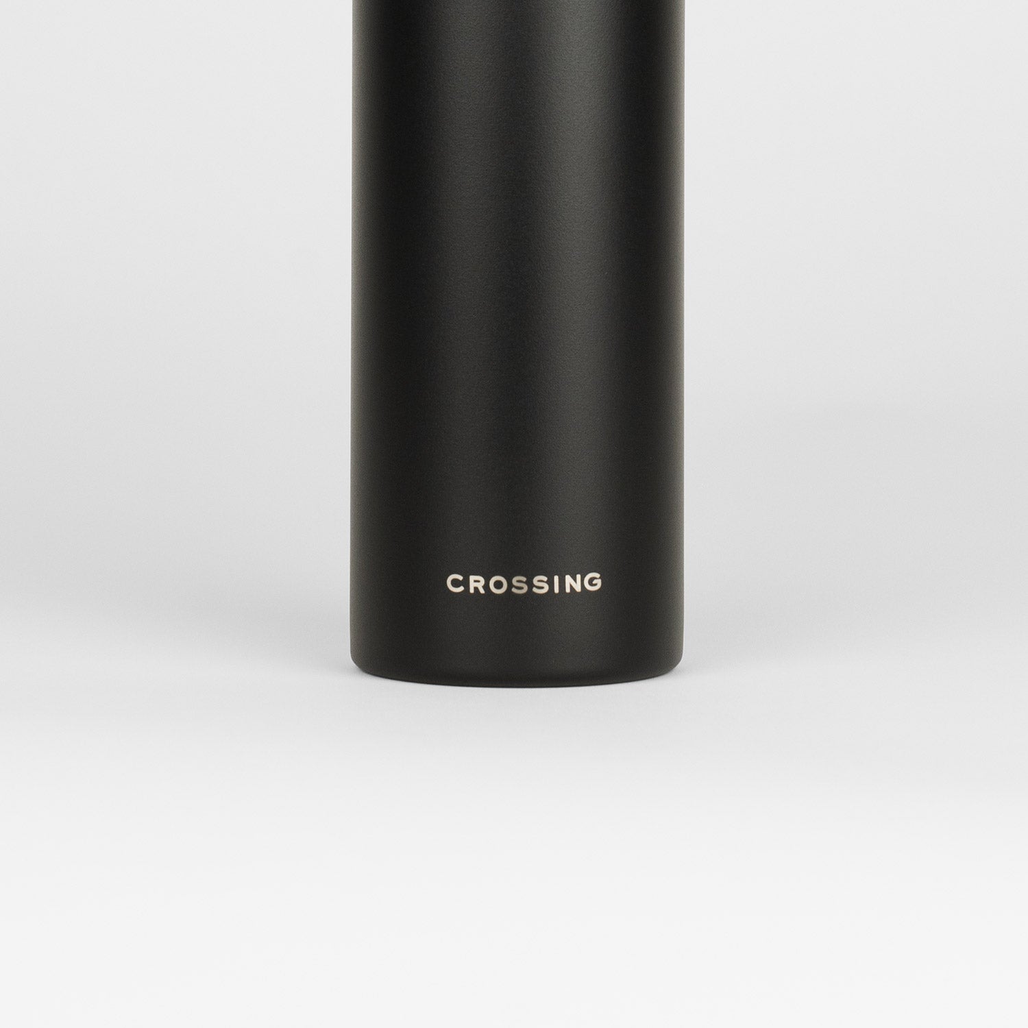 Crossing Urban Insulated S/S Bottle W Handle 540ml - Ebony