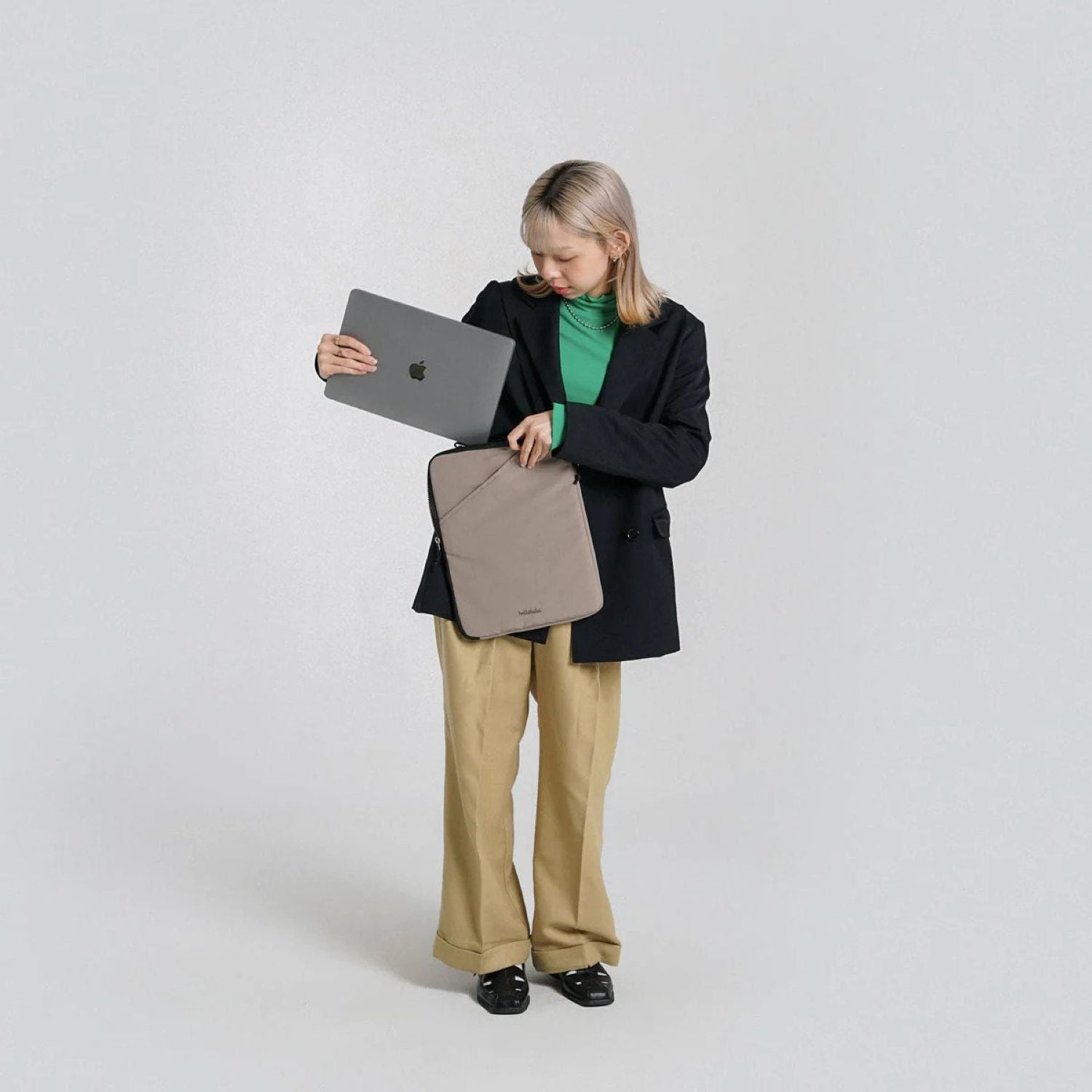 Hellolulu Erle 3-Way Laptop Sleeve Case 13" Recycled (Pastel Khaki)