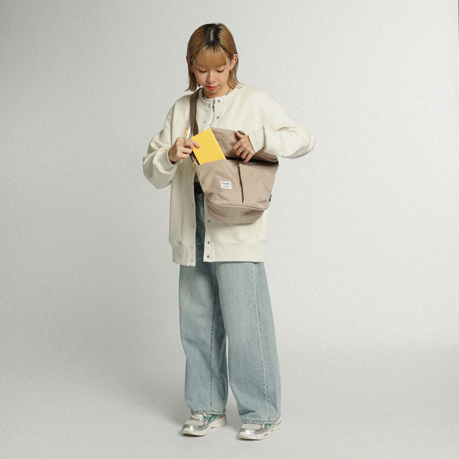 Hellolulu Kasen Shoulder Bag Recycled (Fog Khaki)