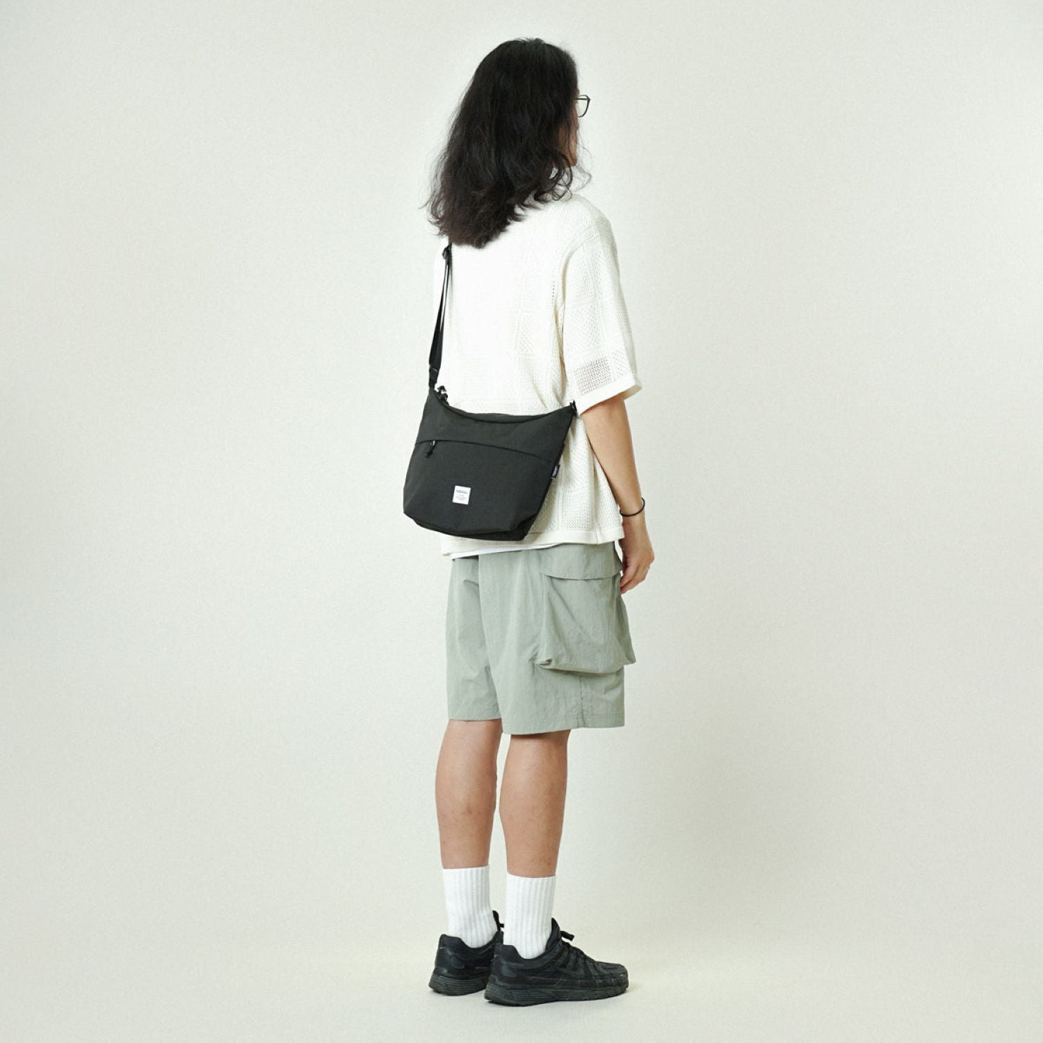 Hellolulu Lucas Wide Zip Shoulder Bag (Flat Black)