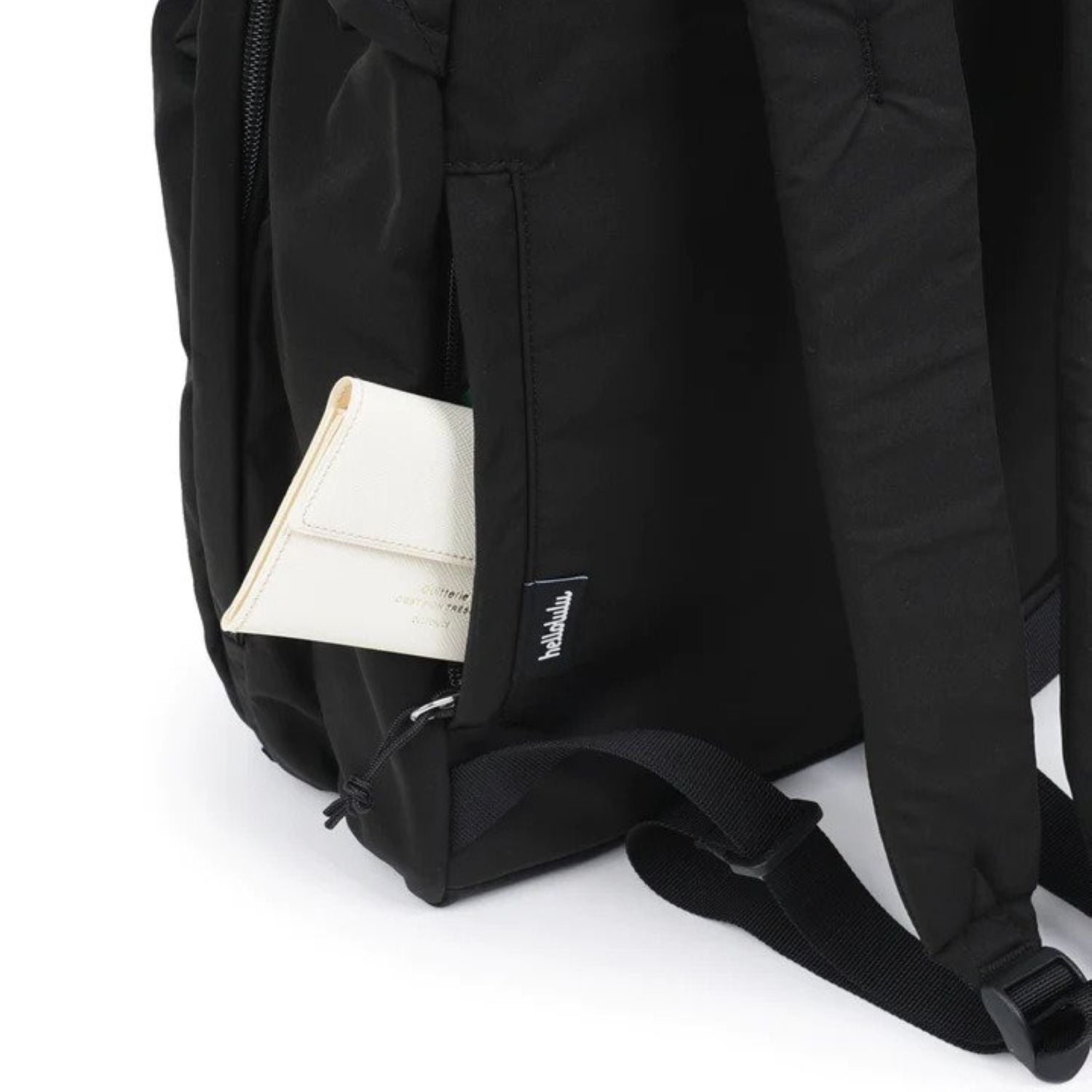 Hellolulu Oliver Day Pack L (Soul Black) – The Planet Traveller