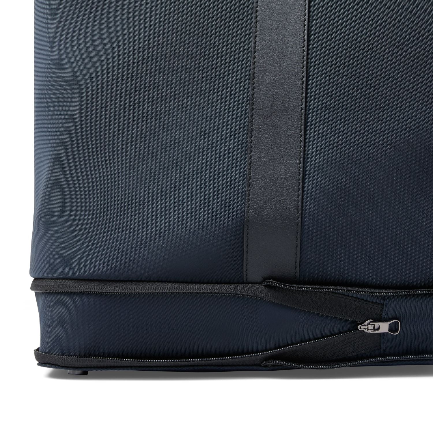 July Volume+ Weekender (Cabin) - Navy