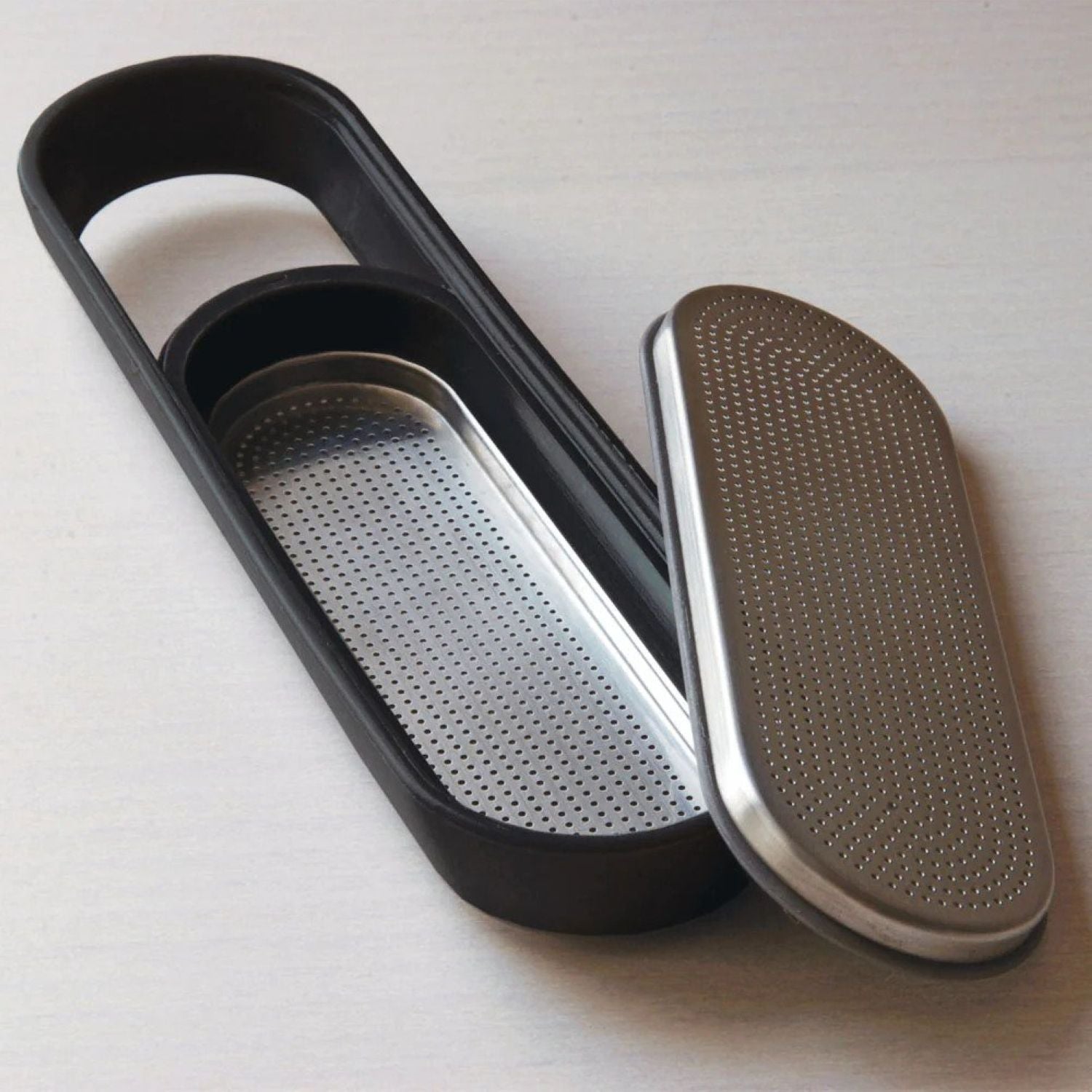 Kinto Loop Tea Strainer - Black