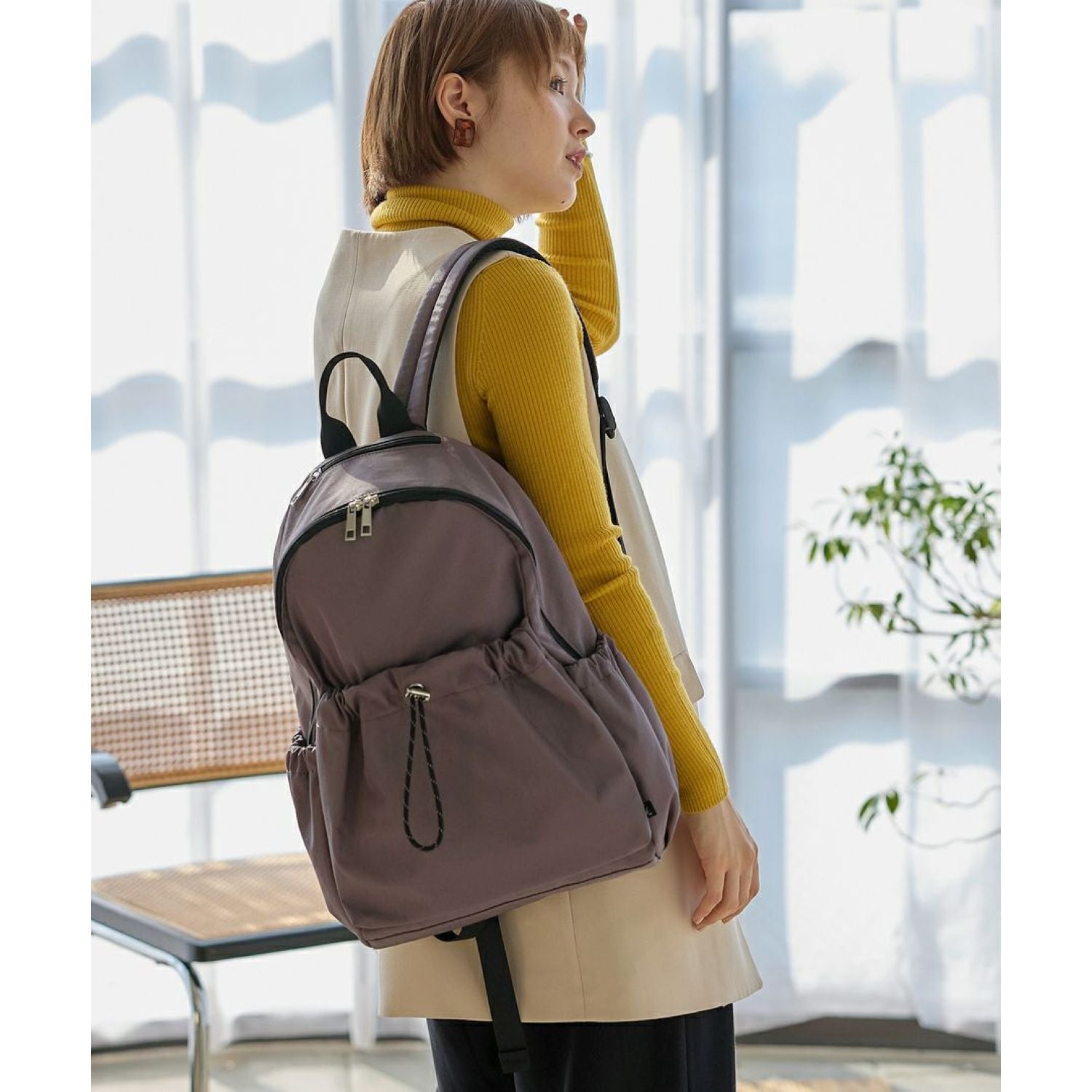 Legato Largo Water Repellent Drawstring Series Backpack (Ivory)