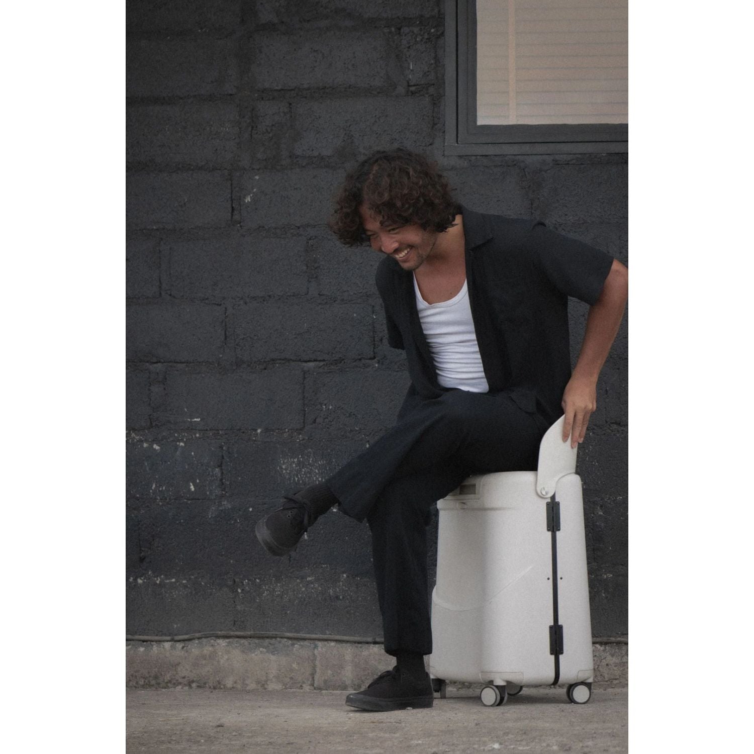 MiaMily Multicarry Carry On 18 Inch Luggage with Built-in Seat for Children (Charcoal Grey)