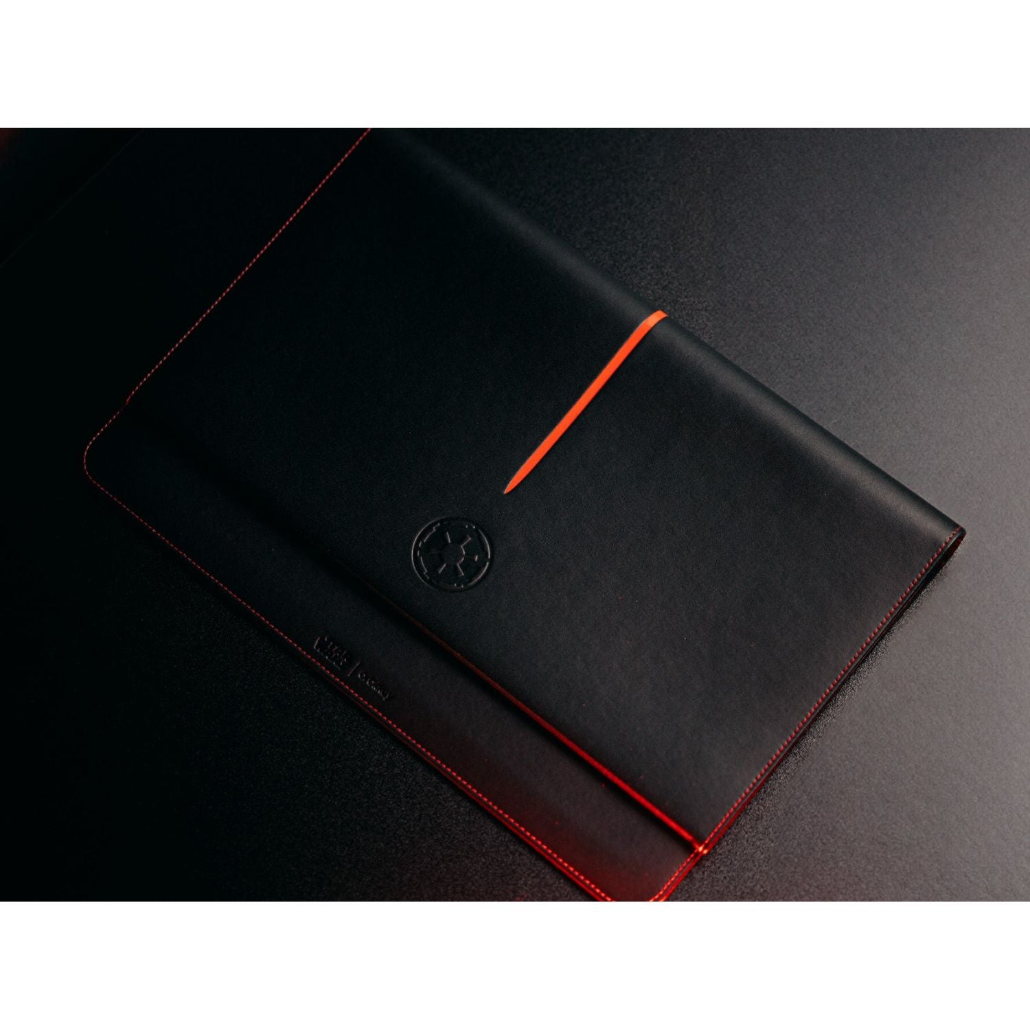 Orbitkey Star Wars Hybrid Laptop Sleeve 16" (Darth Vader)