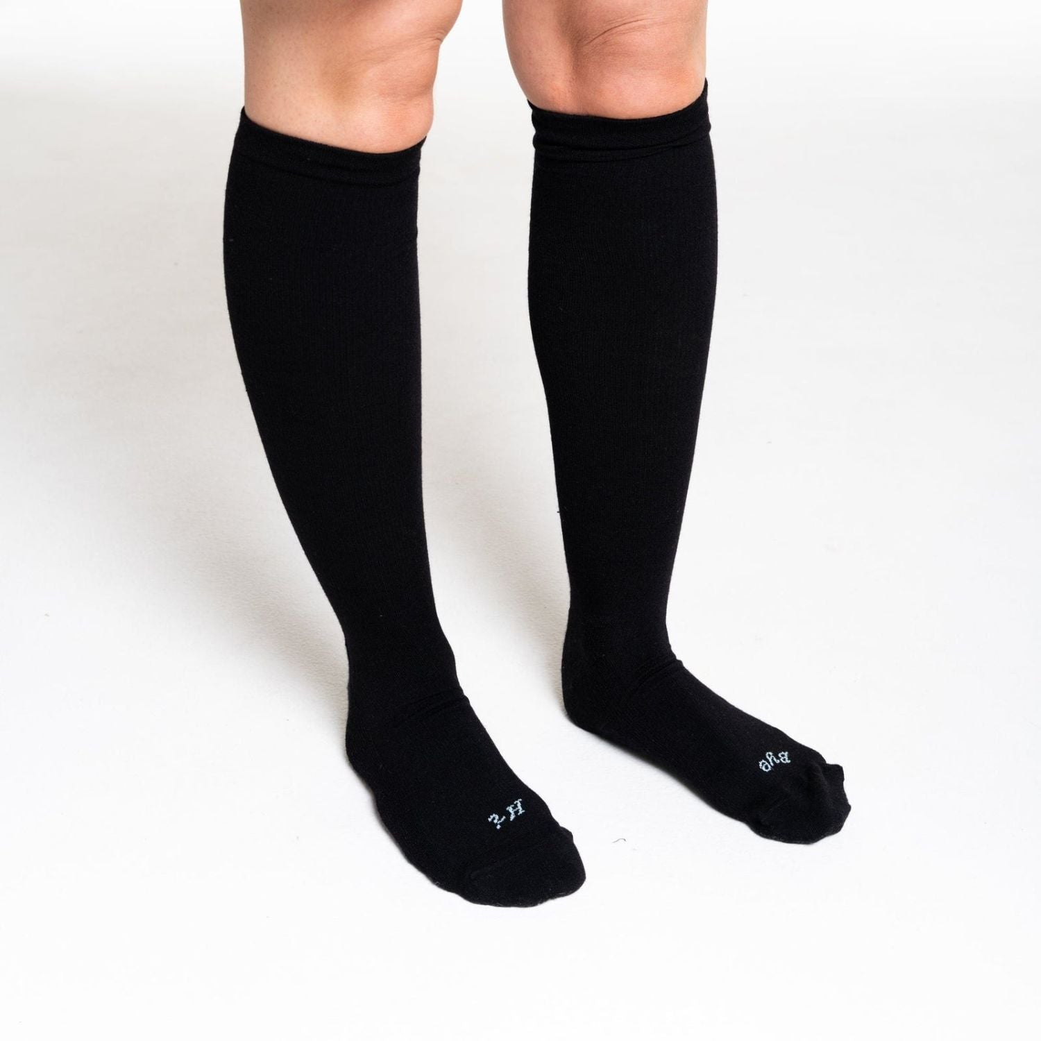 Paire Merino Wool-Blend Compression Sock (Black) - M/L