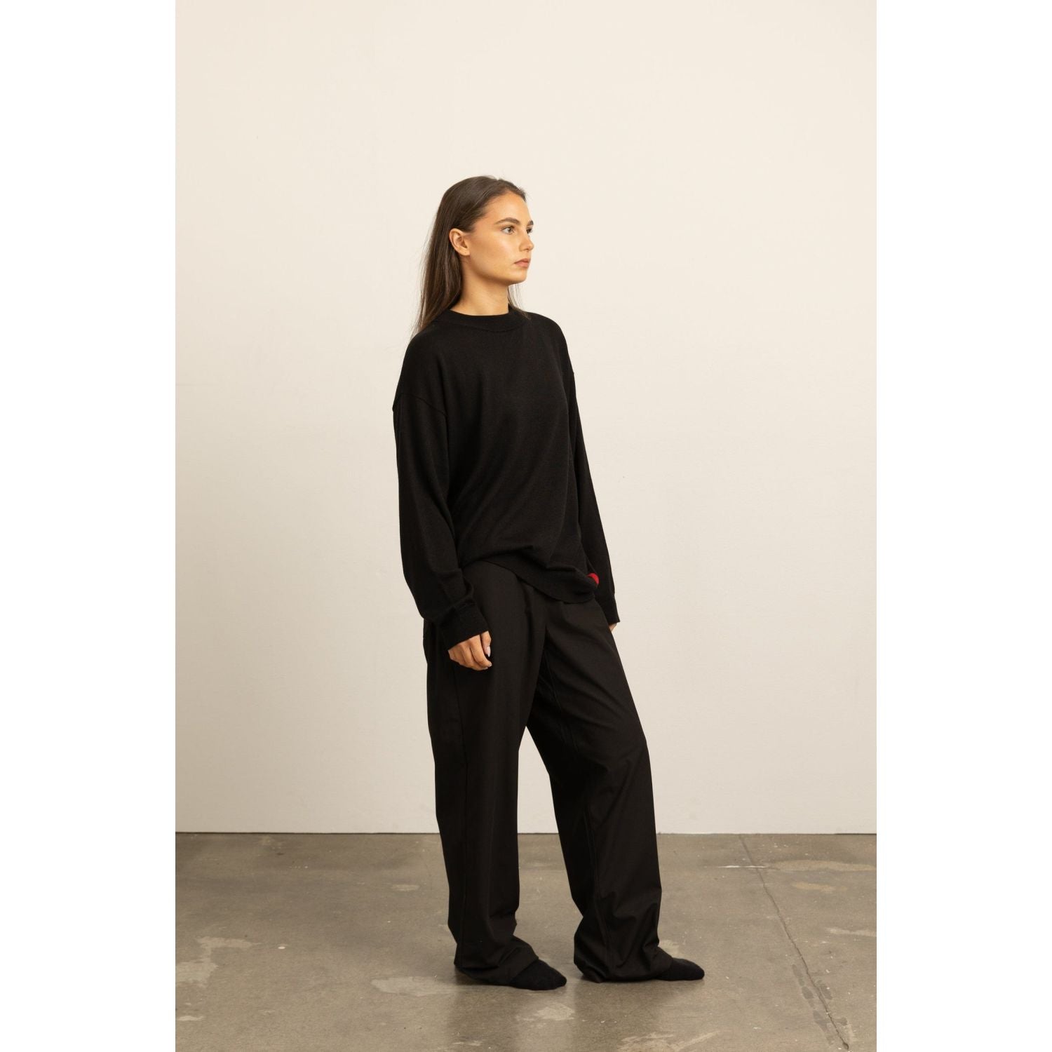 Paire Silknit Unisex Relaxed Crewneck Sweater (Black) - S