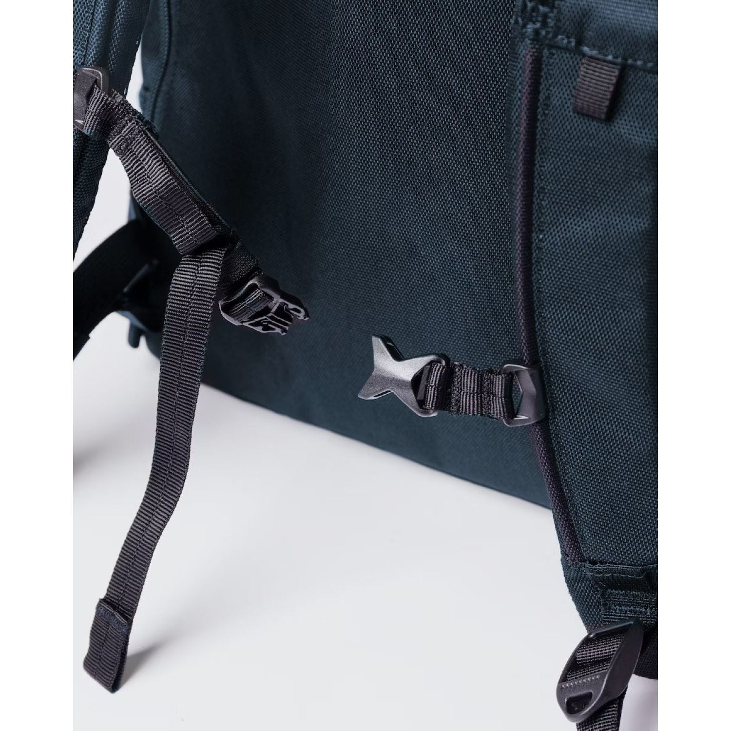 Sandqvist Alde Backpack - Multi Navy