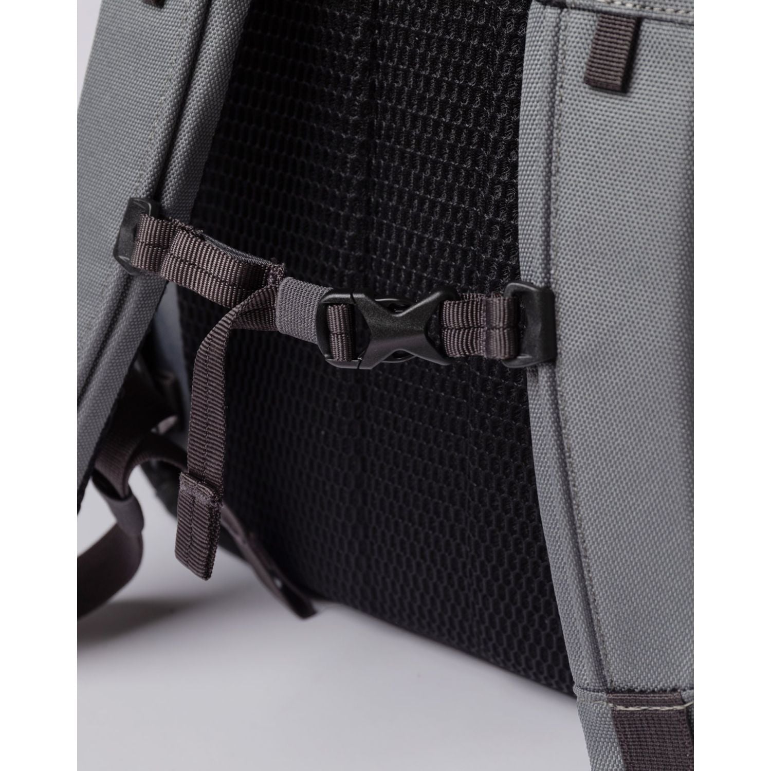 Sandqvist Walter Backpack - Multi Dark