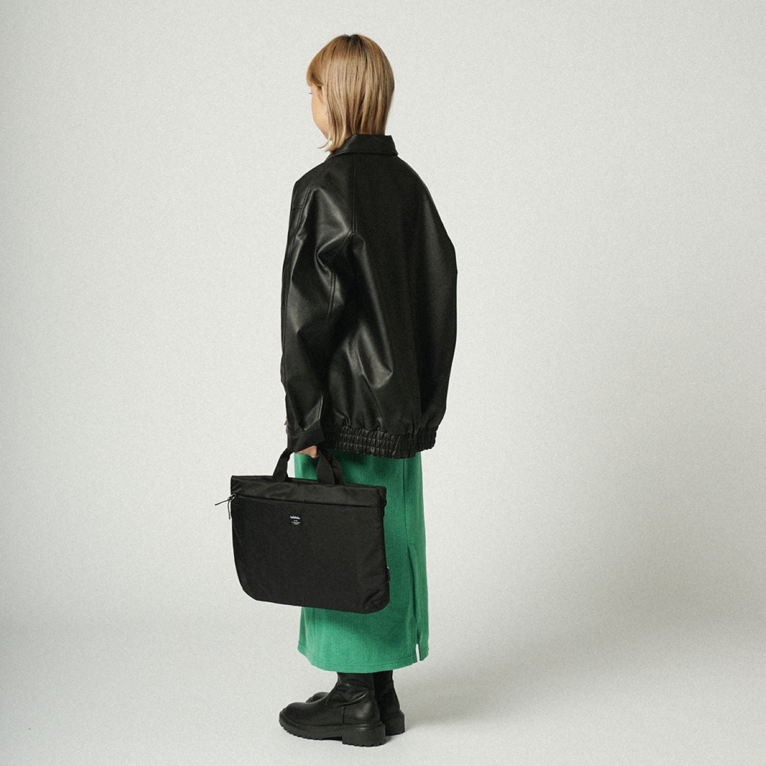 Hellolulu Sara 3-Way Sleeve Case 16" Recycled (Raven Black)