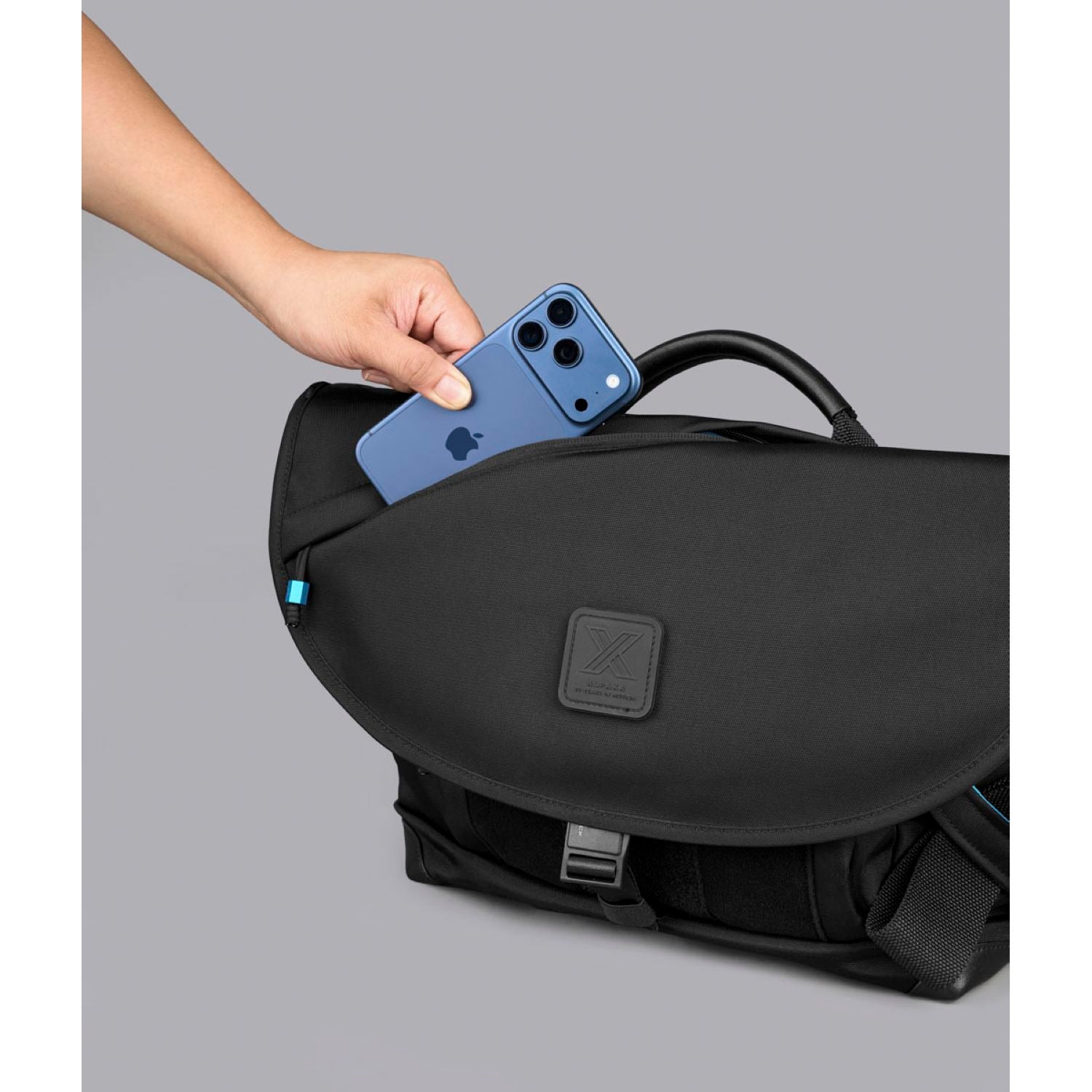 [PRE-ORDER] ALPAKA 7Ven Messenger Decade Edition 16" Ballastic Nylon 840D Bag (Black)