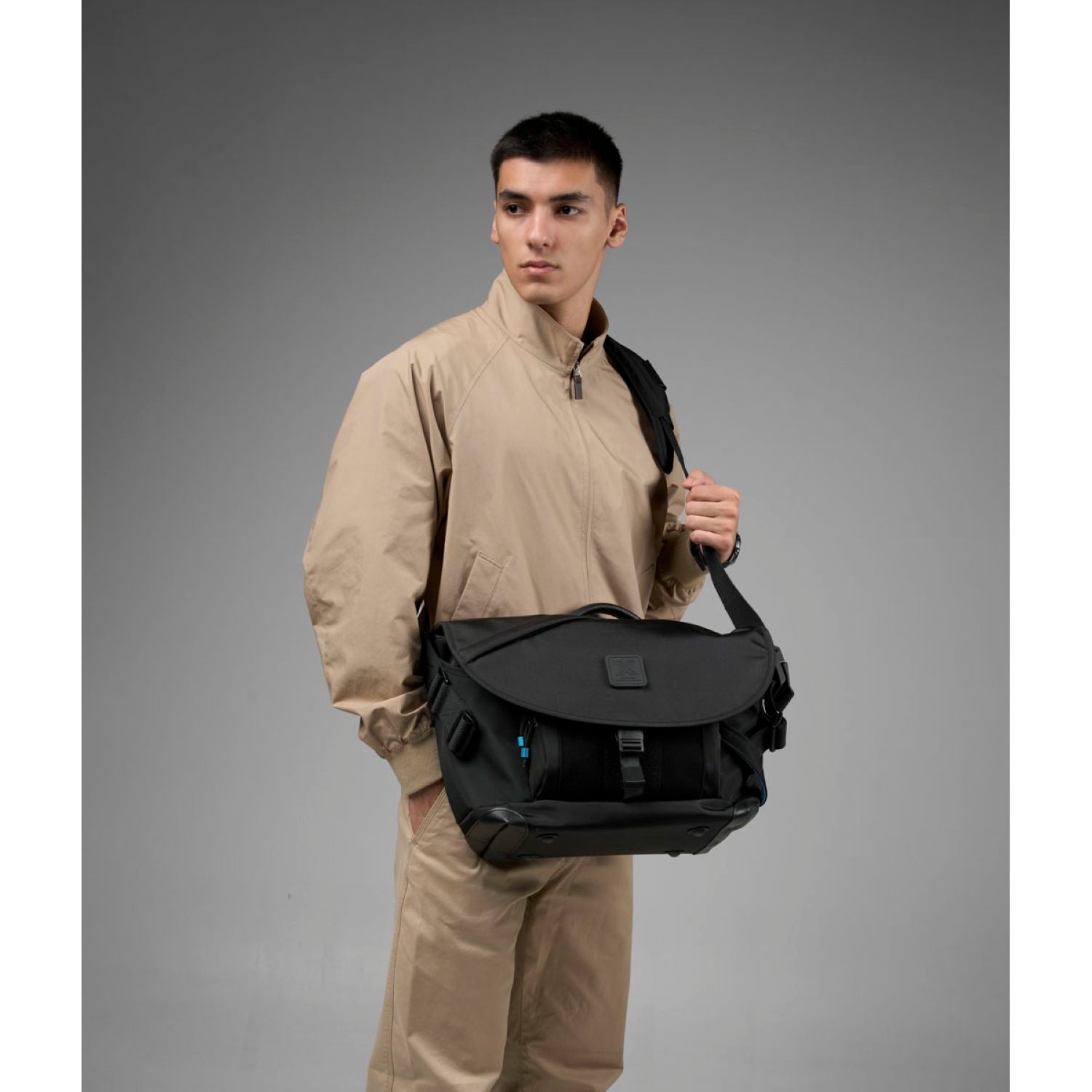 [PRE-ORDER] ALPAKA 7Ven Messenger Decade Edition 16" Ballastic Nylon 840D Bag (Black)