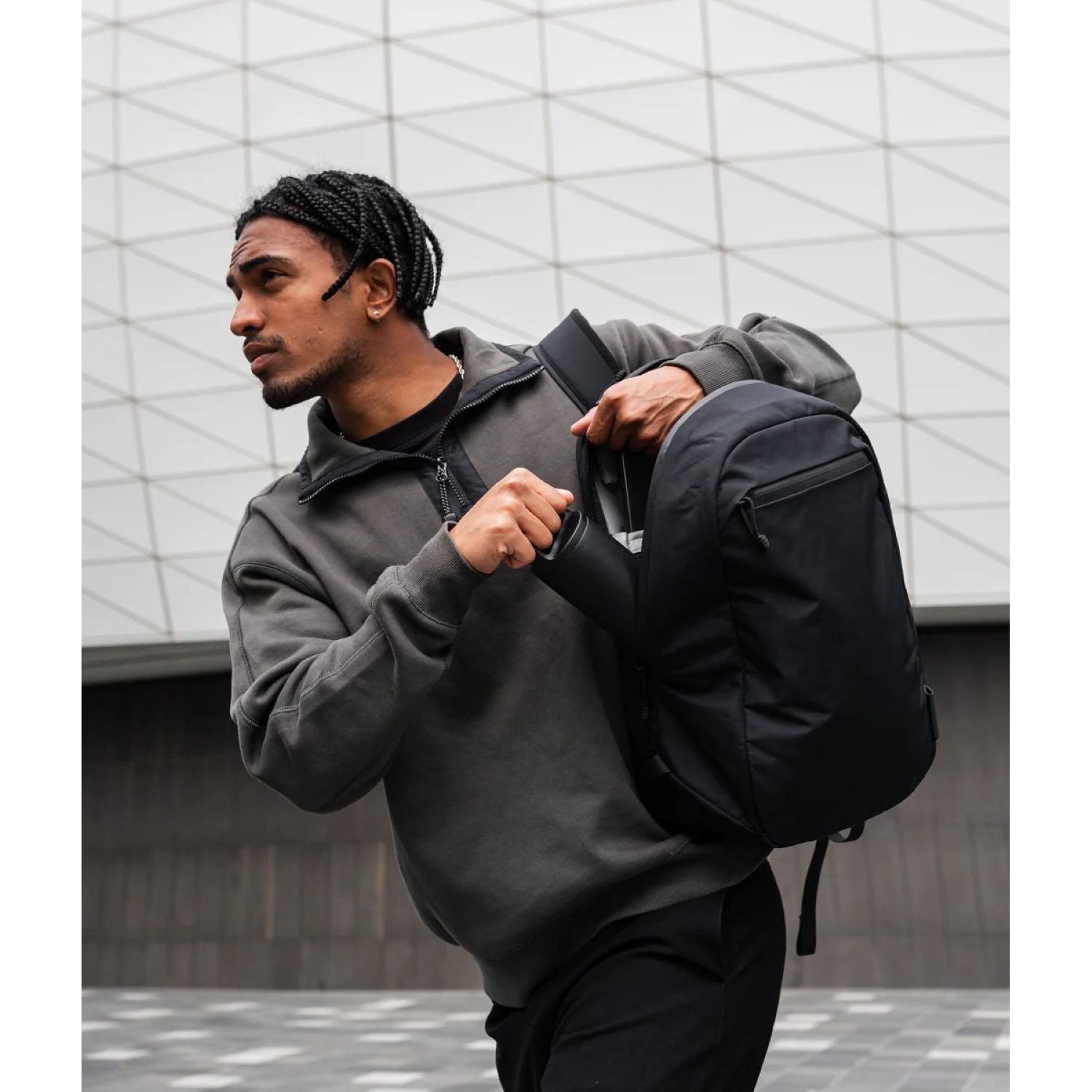 ALPAKA Aero Backpack Lite Axoflux 210D 16L (Black)