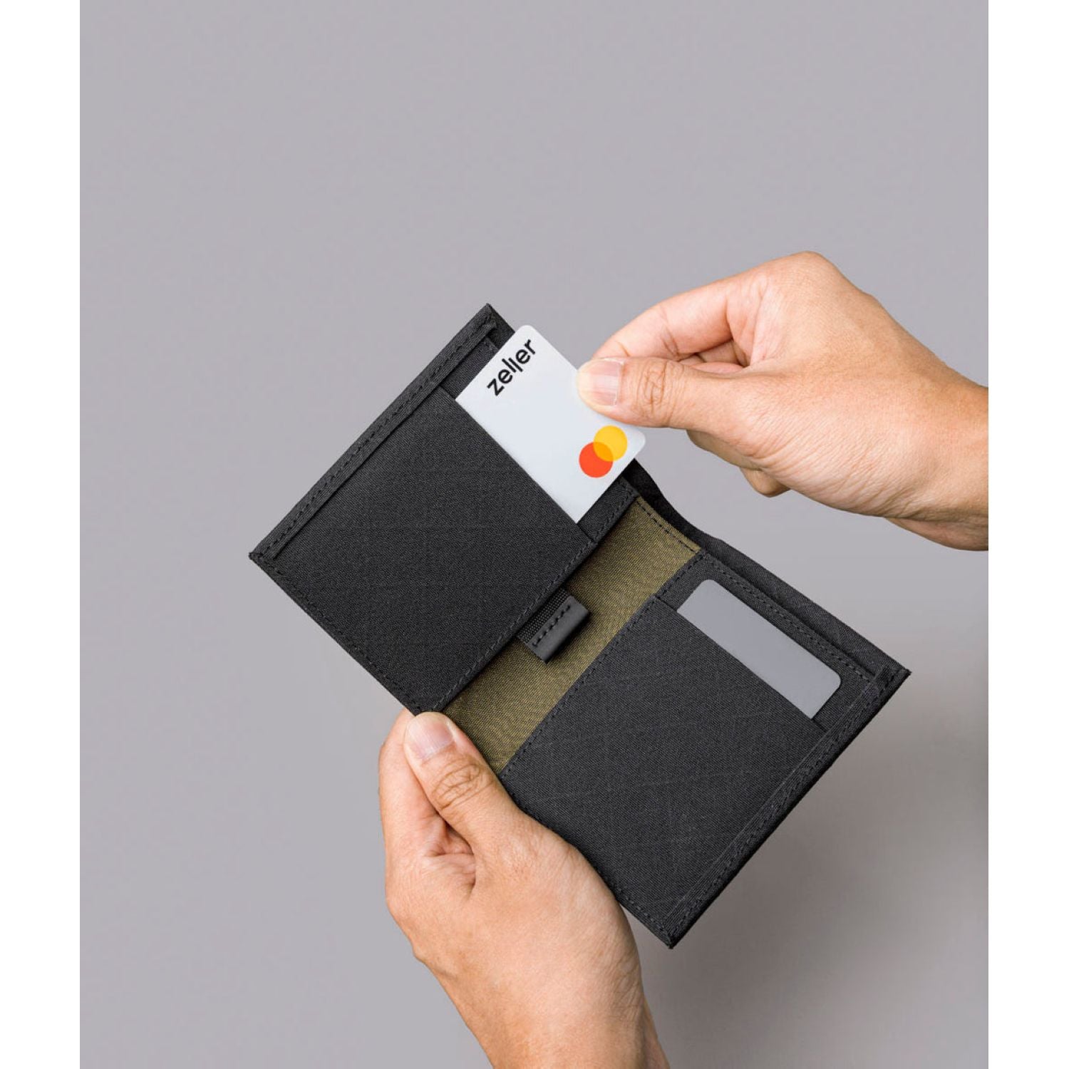 ALPAKA ARK Bifold Cash Wallet Axogrid 300D (Black)