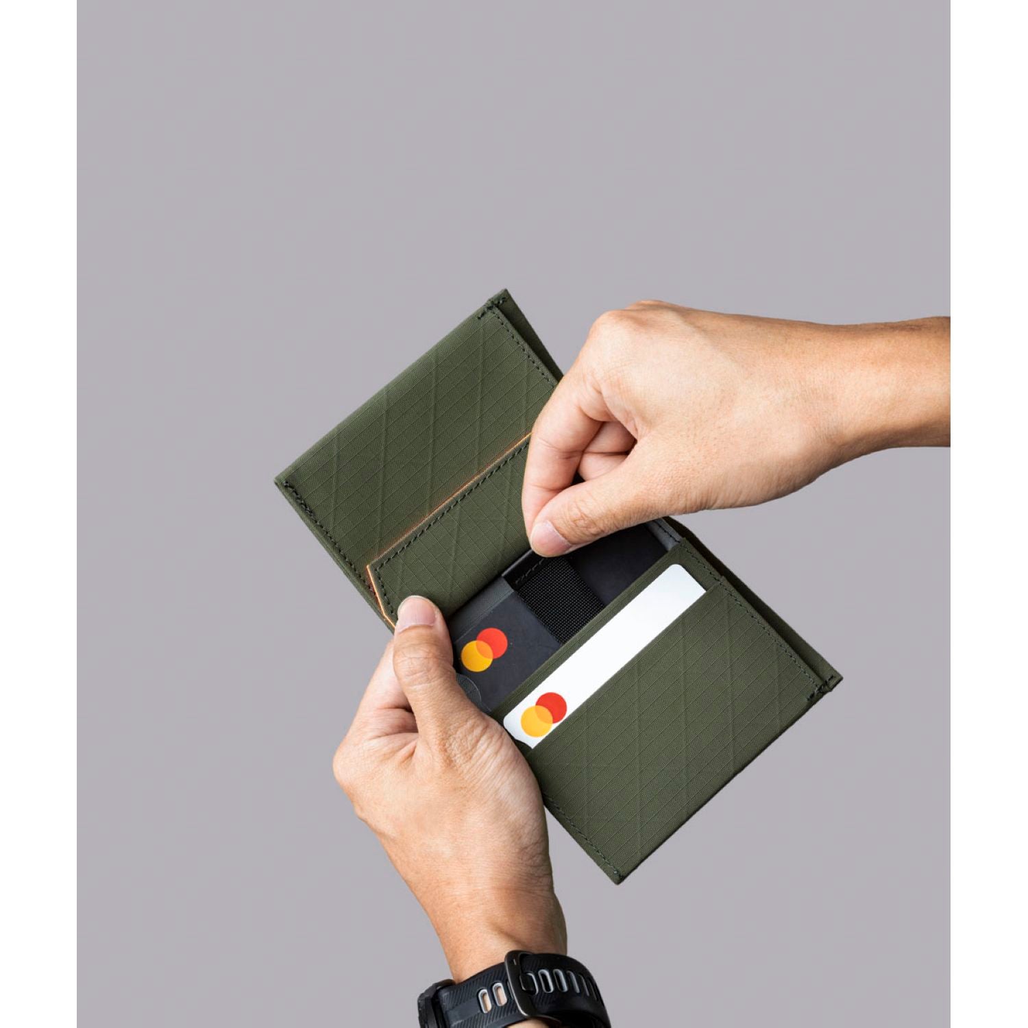 ALPAKA ARK Bifold Coin Wallet Axogrid 210D (Green)