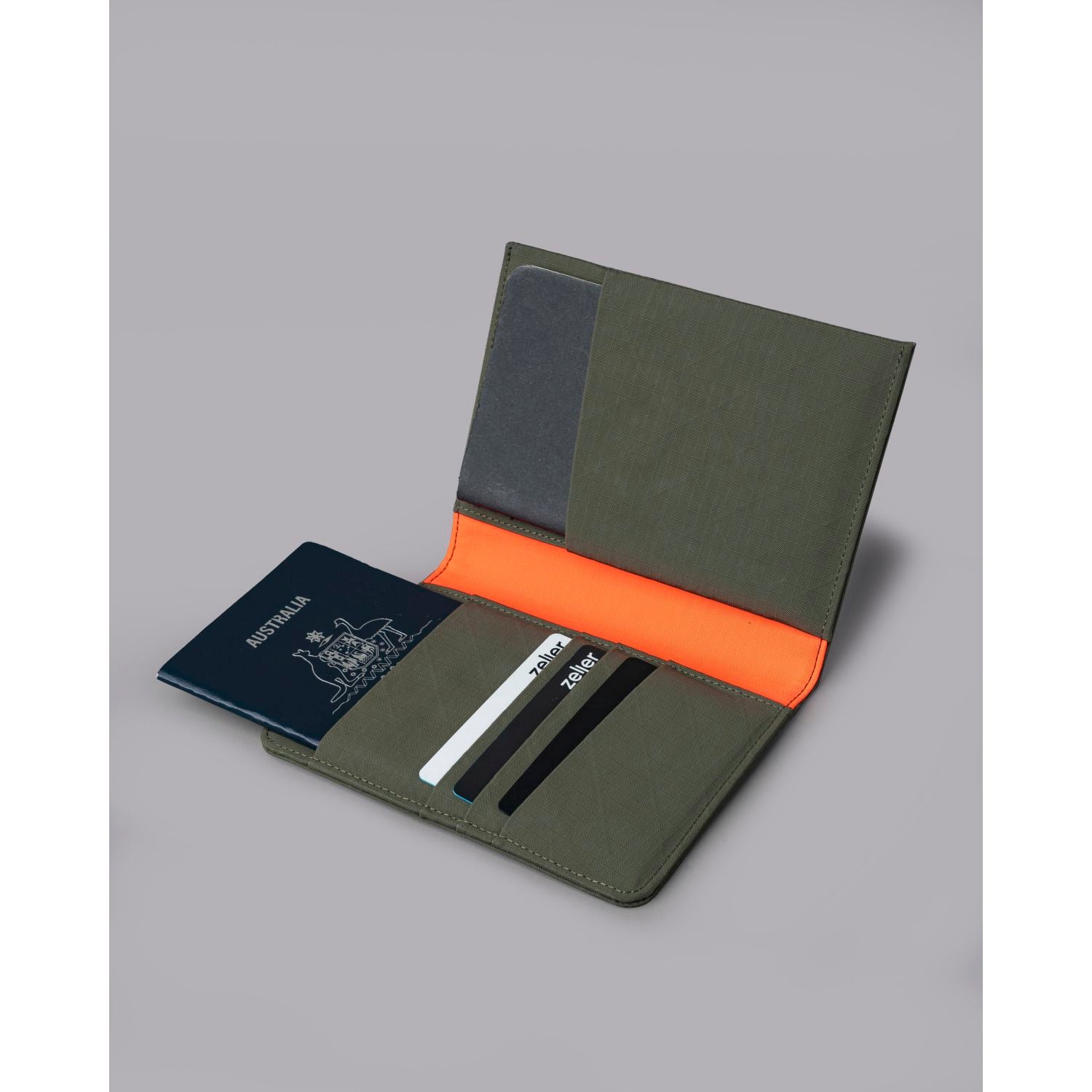 ALPAKA ARK Bifold Passport Wallet Axogrid 210D (Army Green)