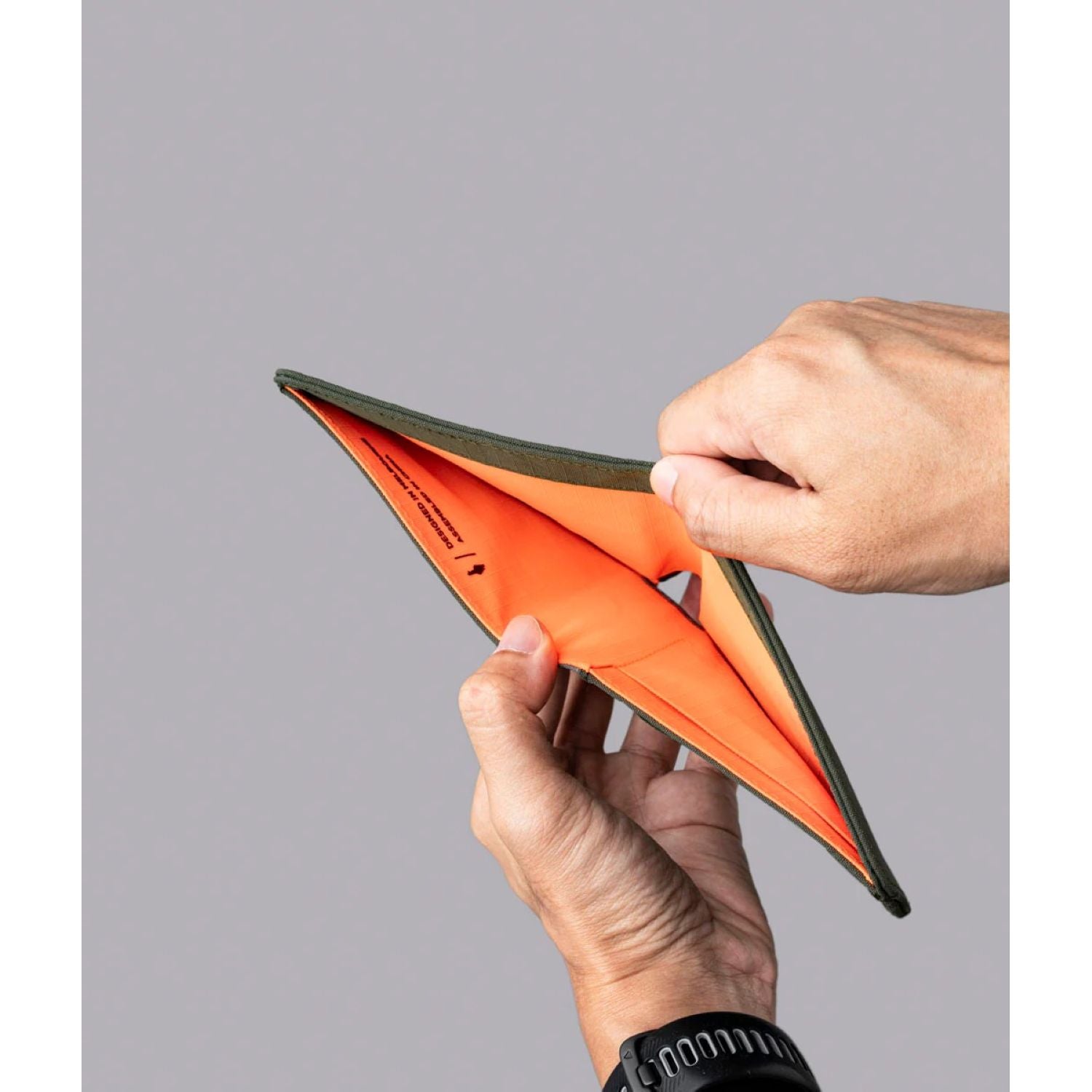 ALPAKA ARK Classic Wallet Axogrid 210D (Green)