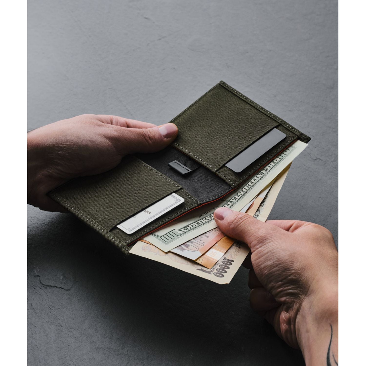 ALPAKA Bifold Cash Wallet Axoflux 300D (Army Green)