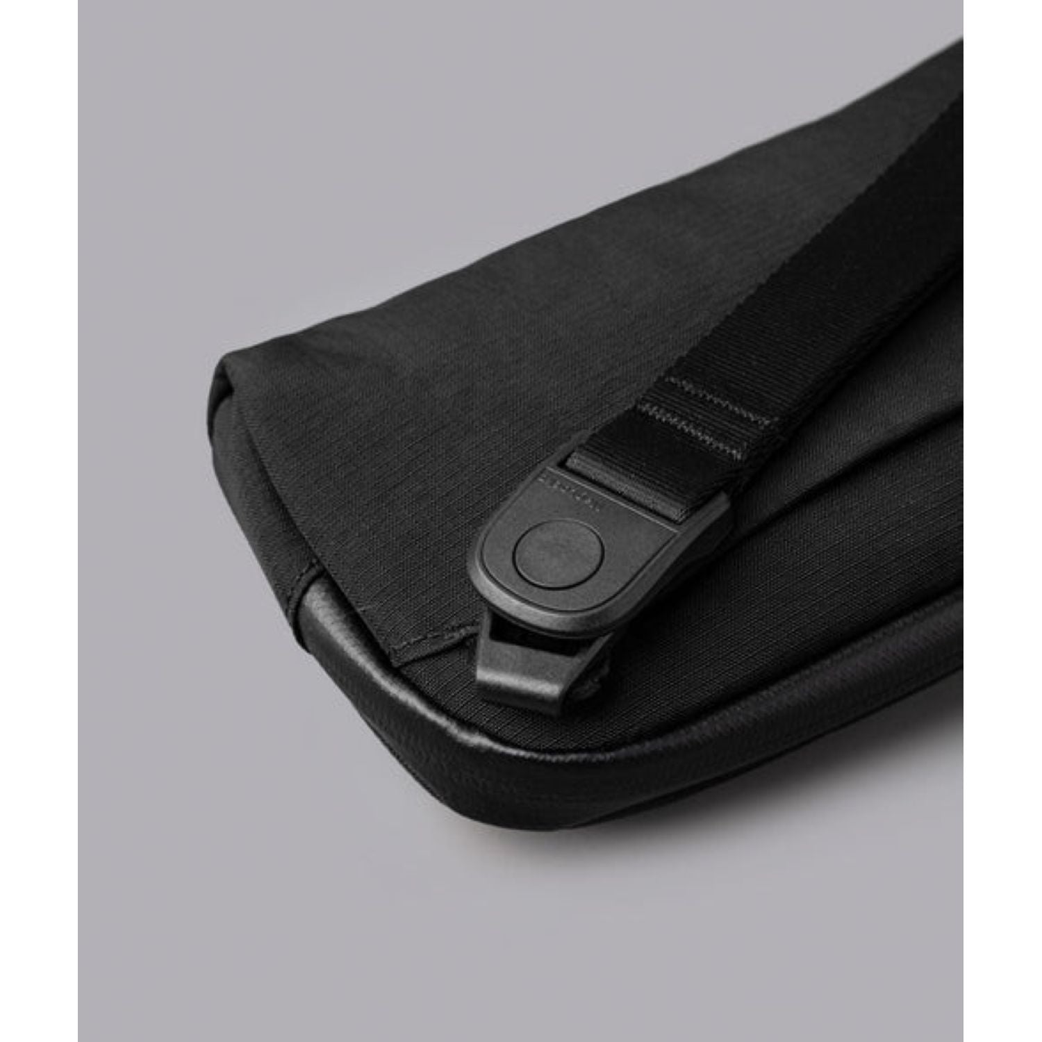 ALPAKA Flight Pouch Pro Axoflux 400D (Black)