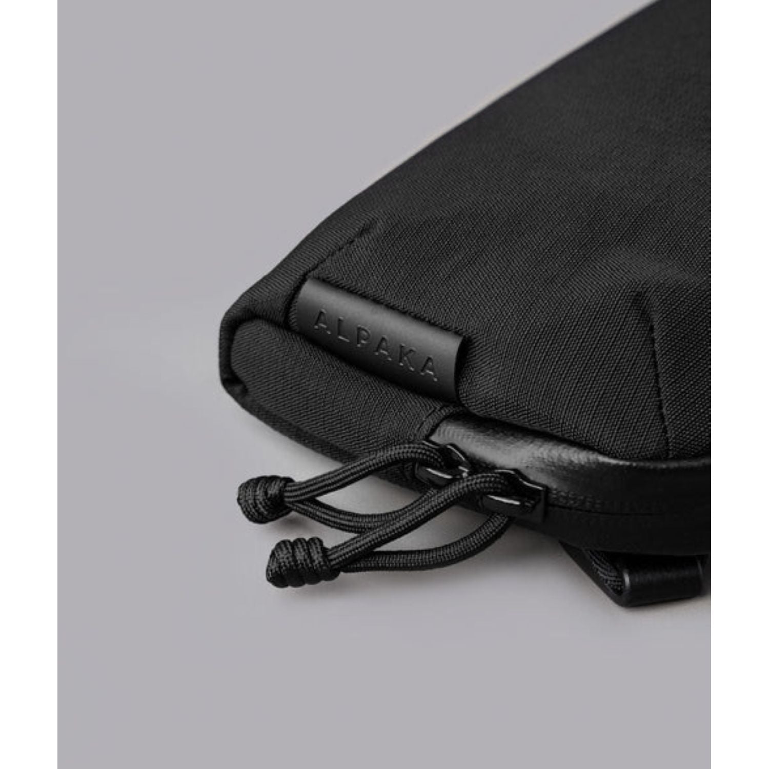 ALPAKA Flight Pouch Pro Axoflux 400D (Black)