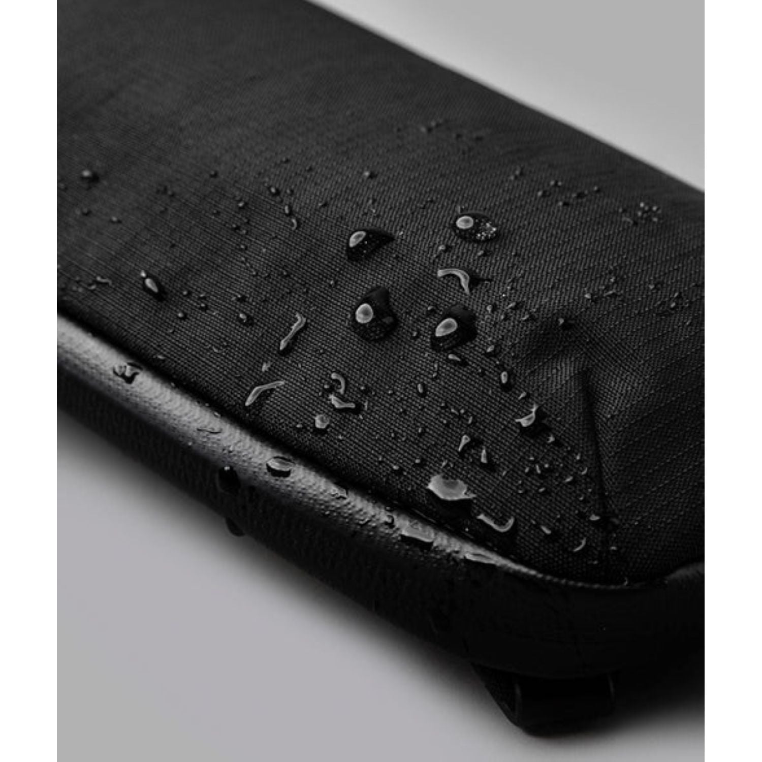 ALPAKA Flight Pouch Pro Axoflux 400D (Black)