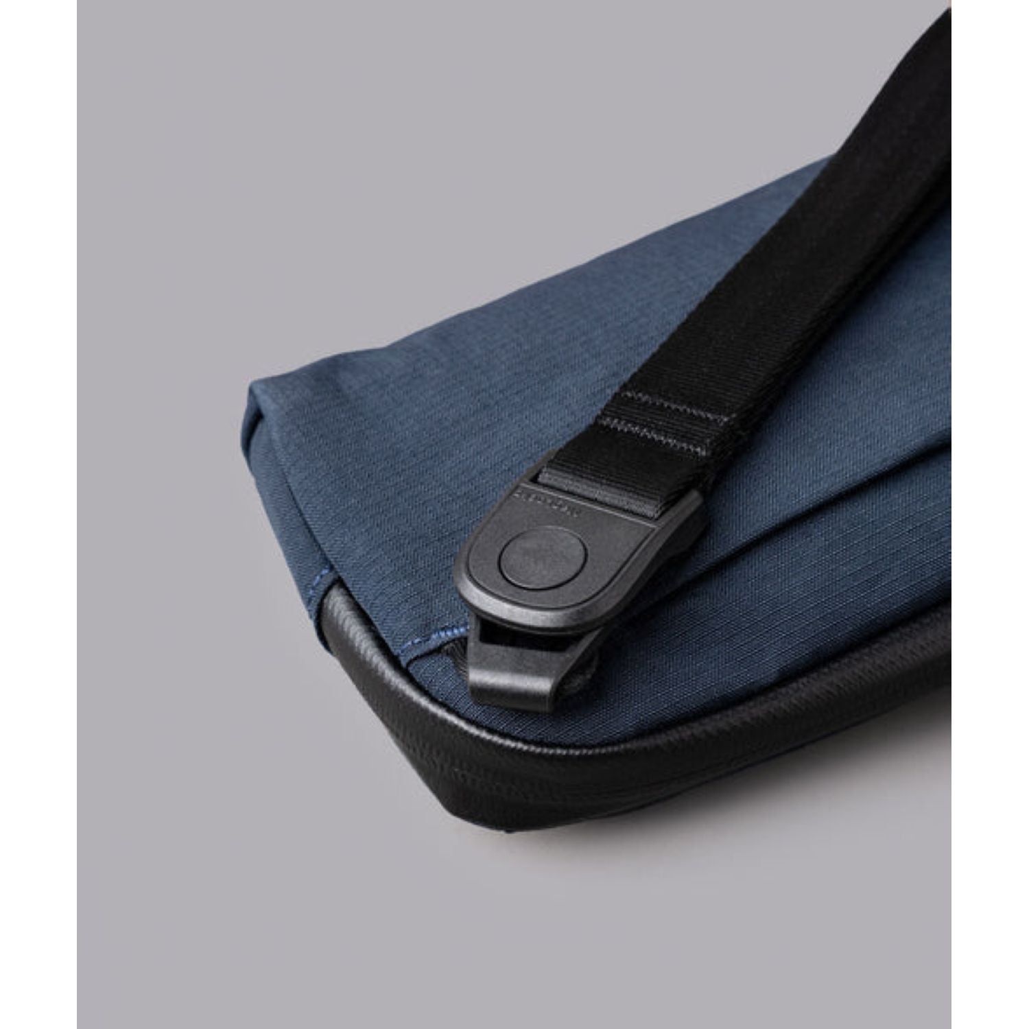 ALPAKA Flight Pouch Pro Axoflux 400D (Moonlight Blue)