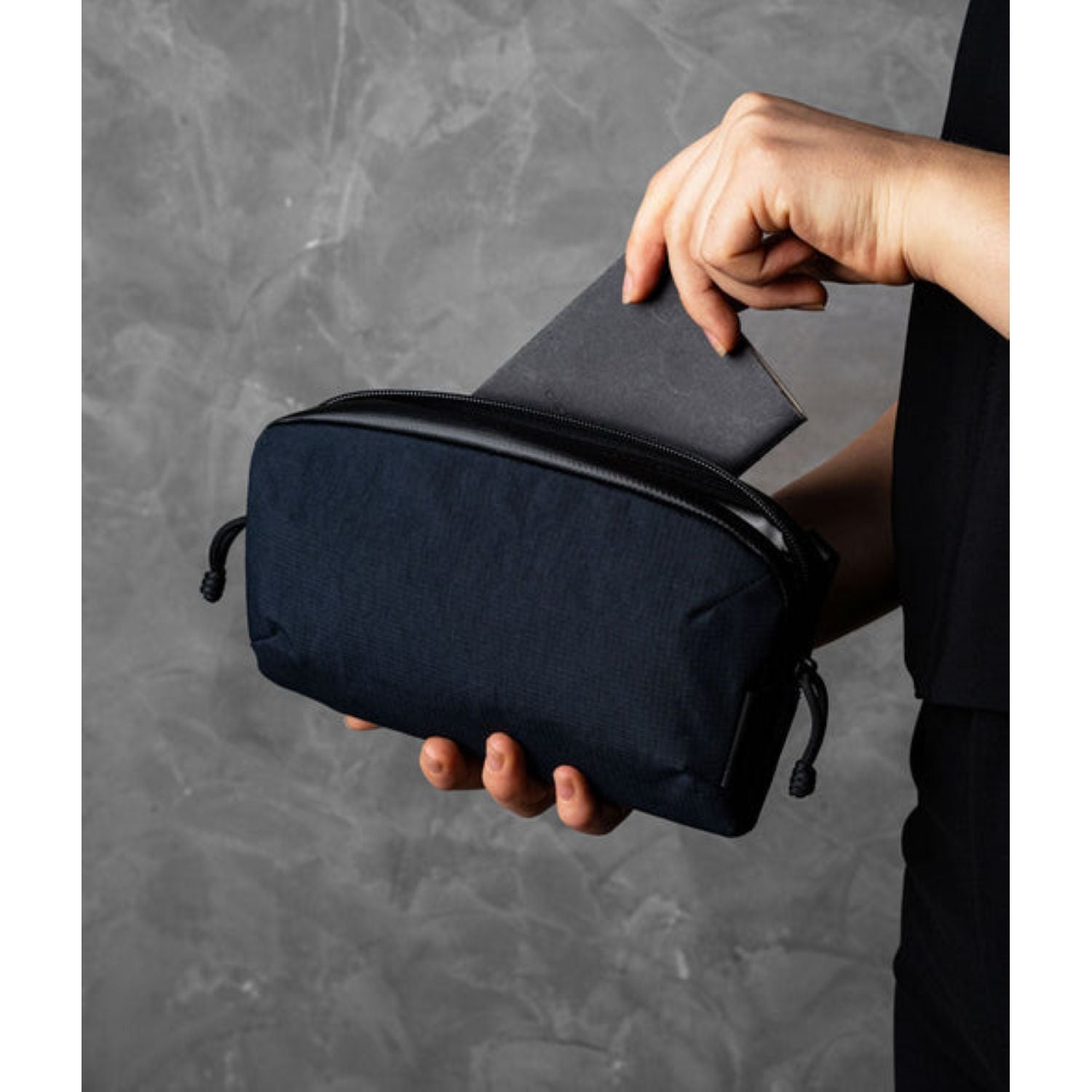 ALPAKA Flight Pouch Pro Axoflux 400D (Moonlight Blue)