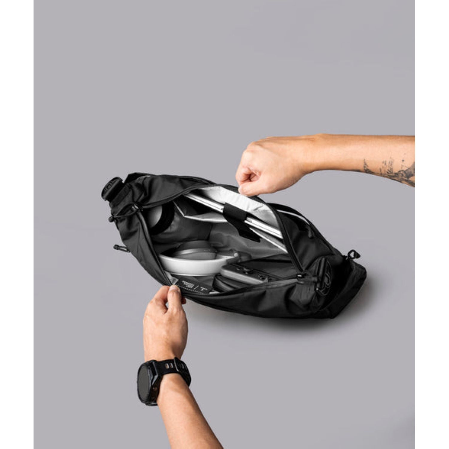 ALPAKA Flight Satchel Axoflux 210D (Black)