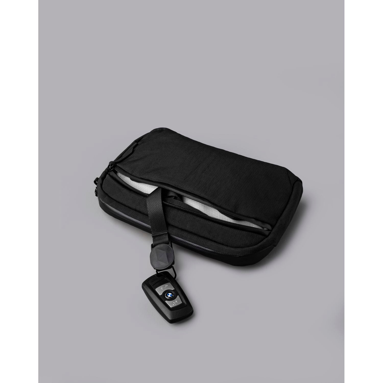 ALPAKA Flight Sling Axoflux 400D (Black)