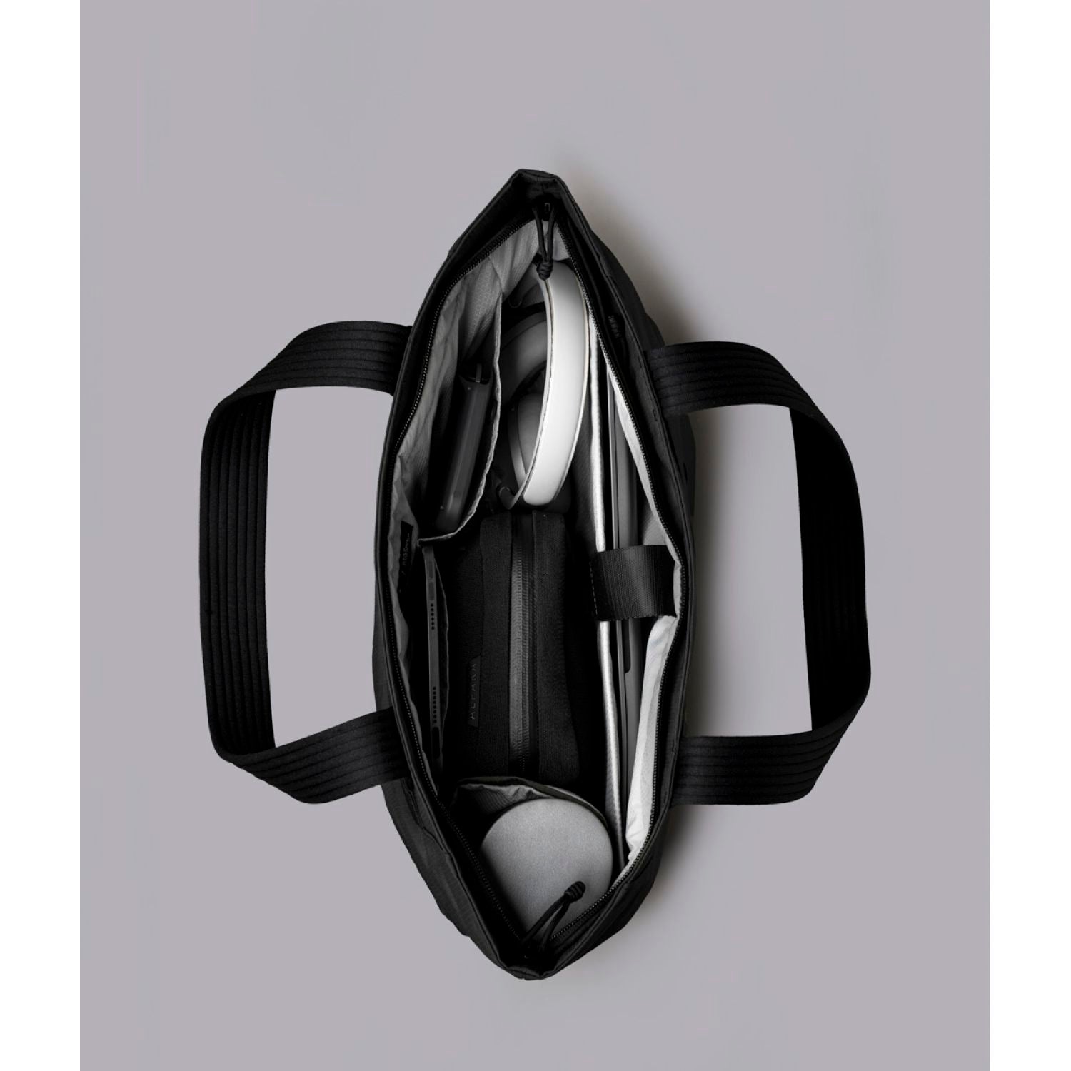 ALPAKA Flight Tote Bag (L) Axoflux 400D (Black)