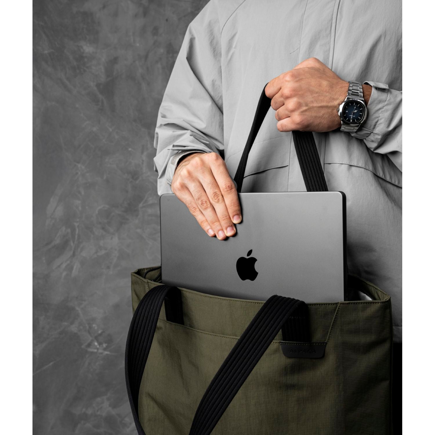 ALPAKA Flight Tote Bag (L) Axoflux 400D (Green)