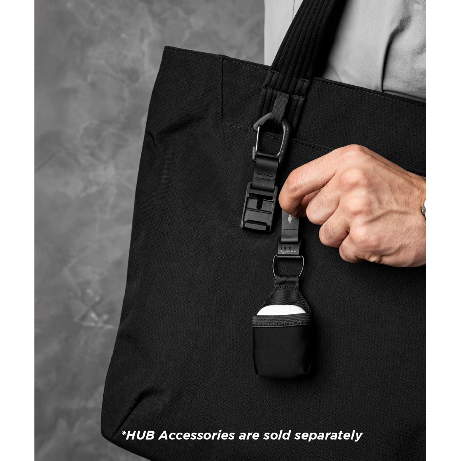 ALPAKA Flight Tote Bag (M) Axoflux 400D (Black)