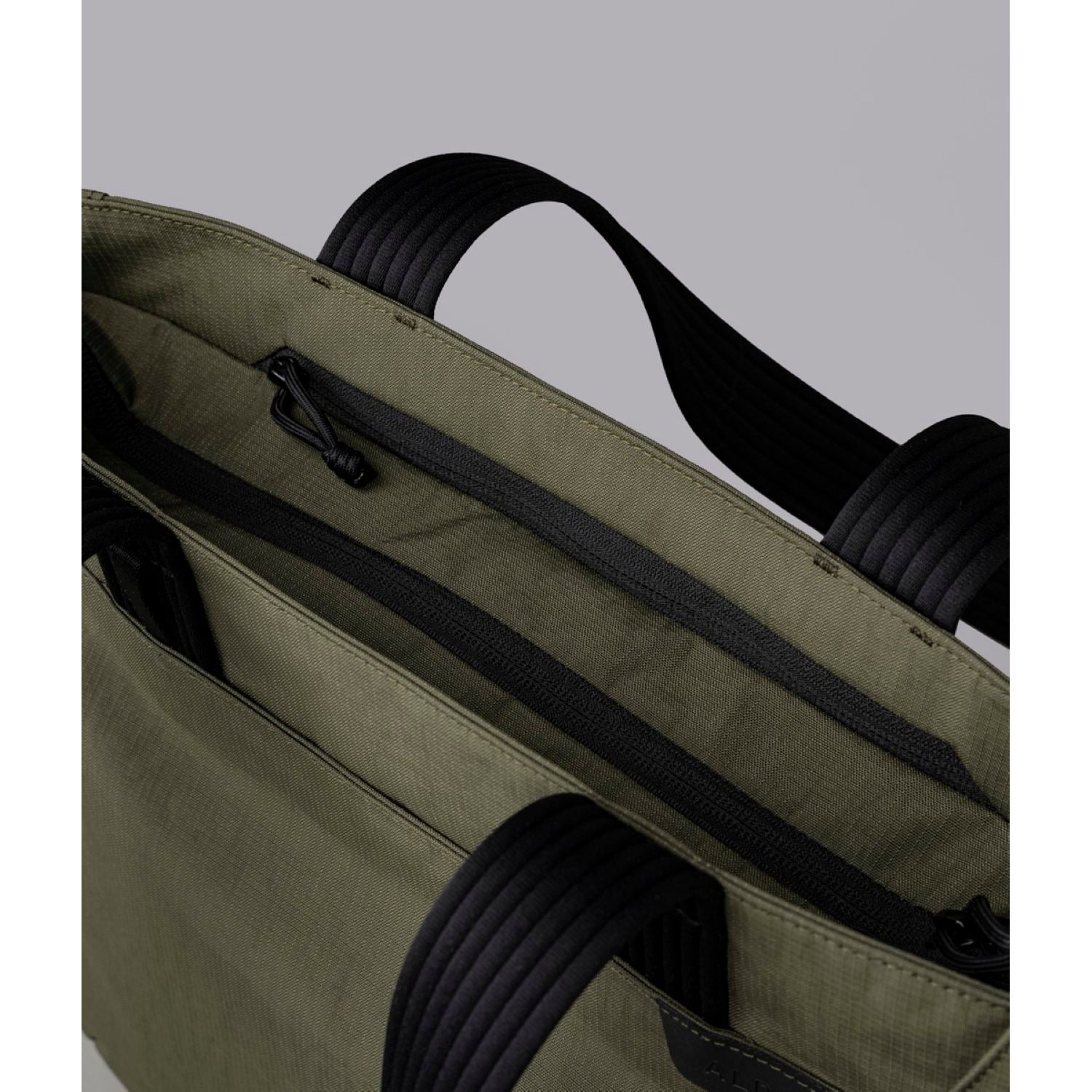 ALPAKA Flight Tote Bag (M) Axoflux 400D (Green)