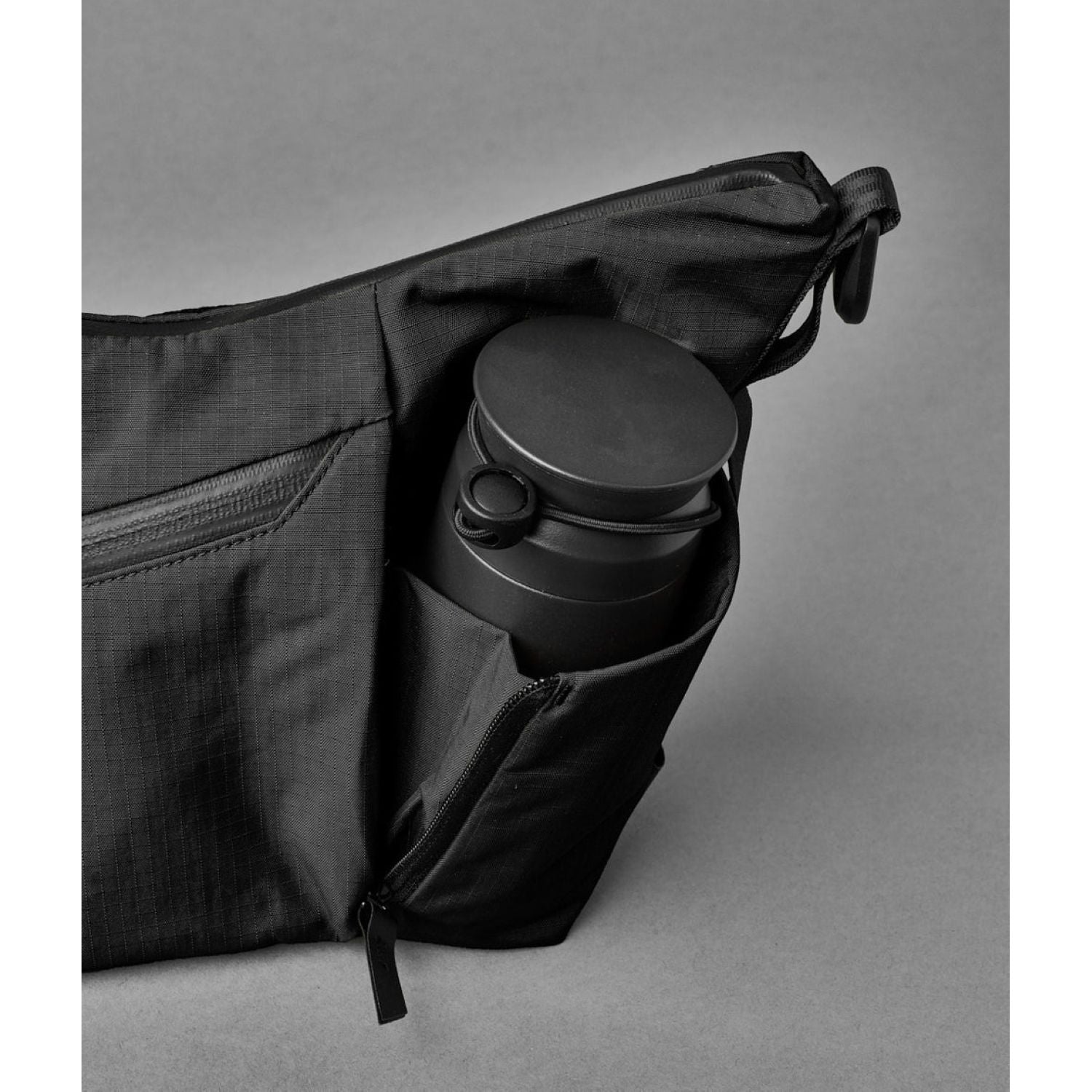 ALPAKA Flow Satchel Mini Axoflux 210D (Black)